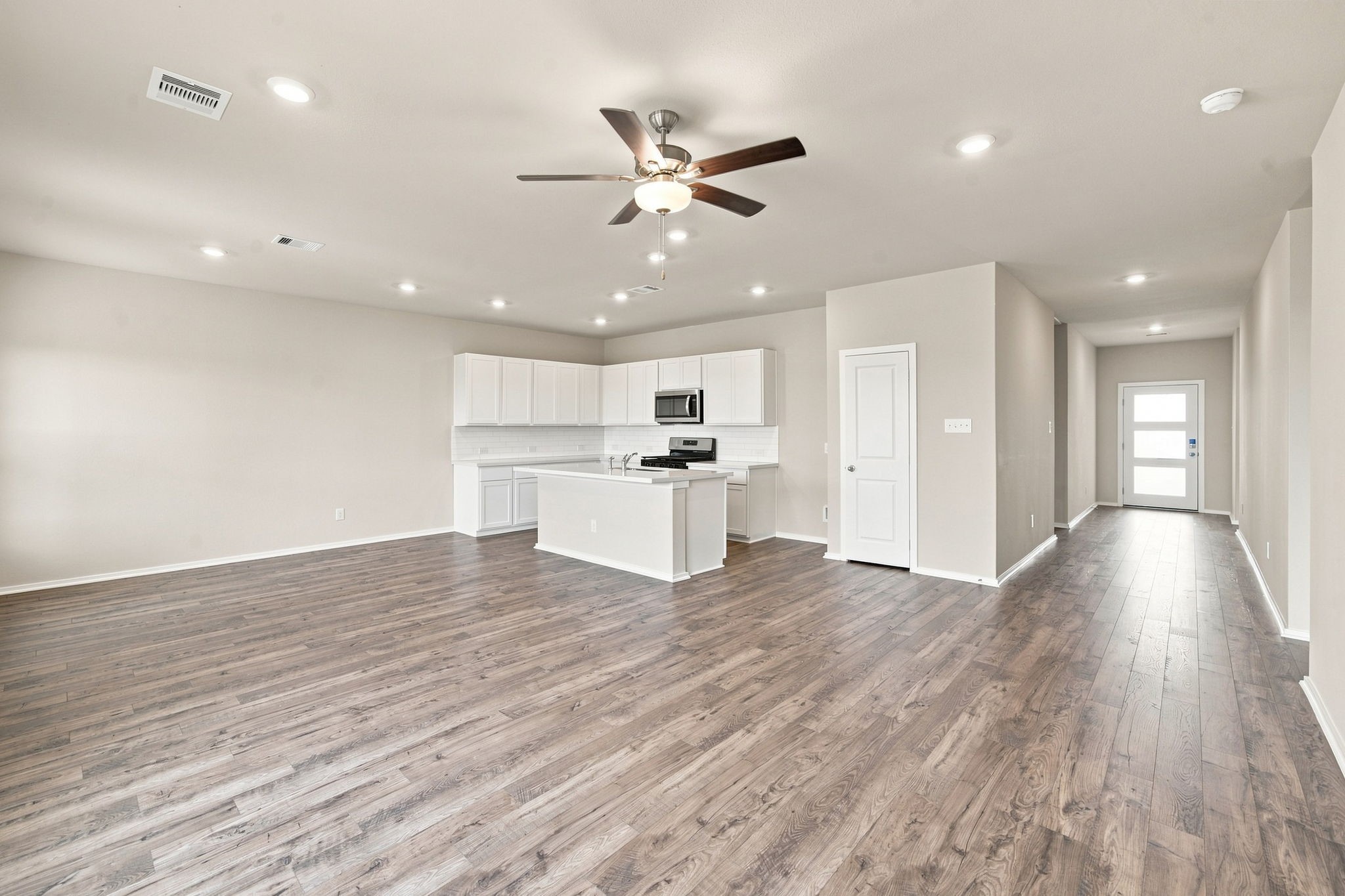 6723 Pebble Bluff Court Property Photo 12