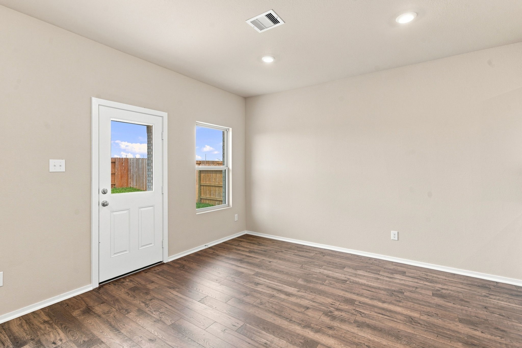 6723 Pebble Bluff Court Property Photo 13