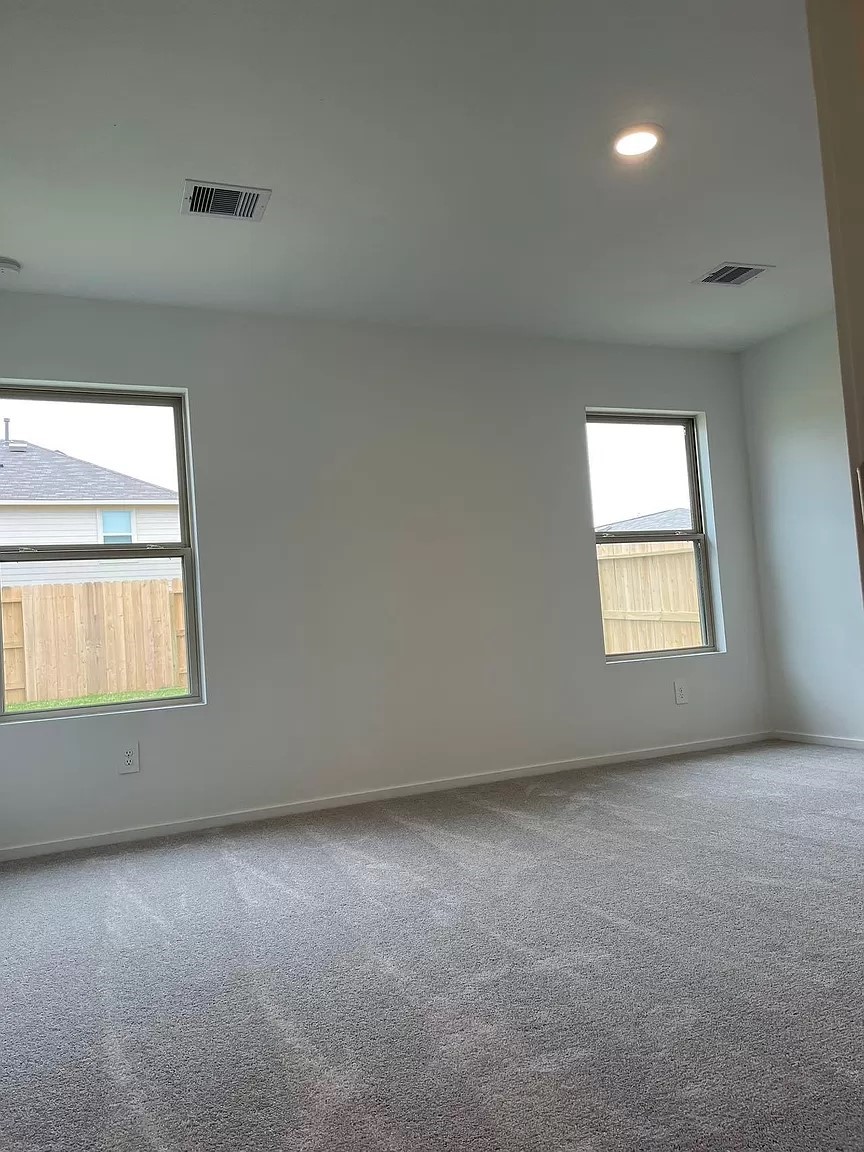 17731 Grove Hill Drive Property Photo 4