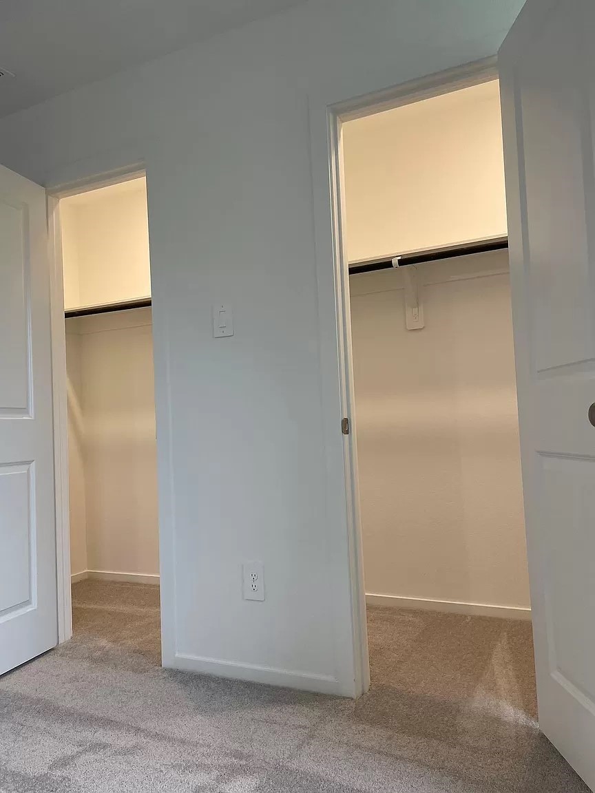 17731 Grove Hill Drive Property Photo 7