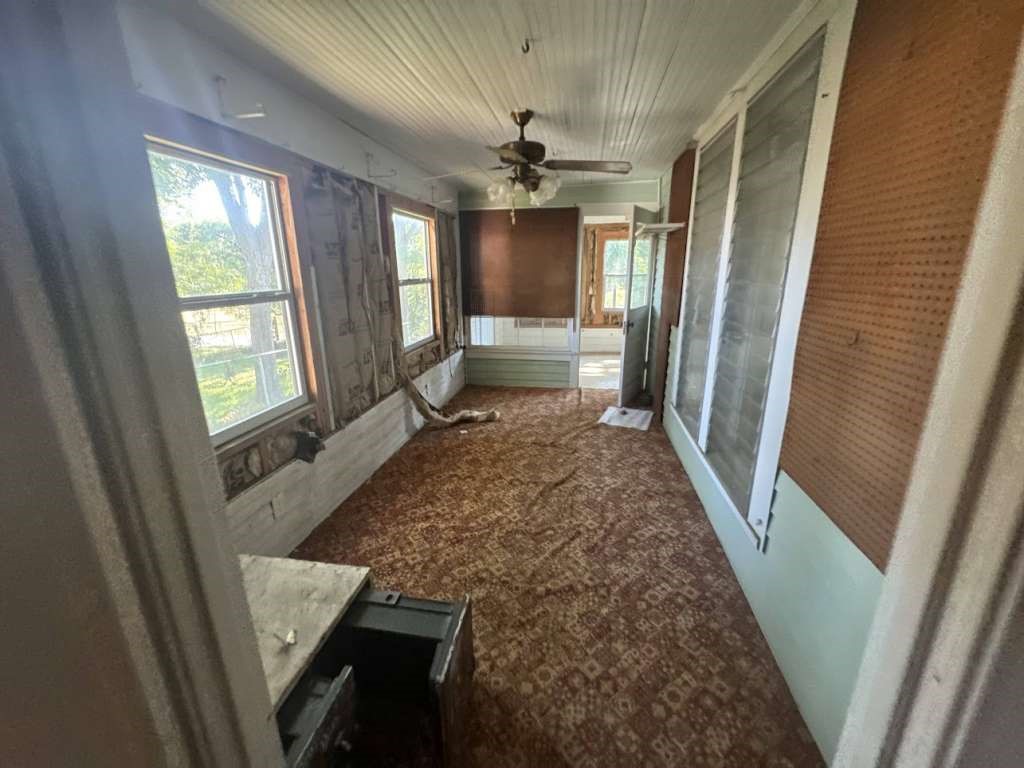 716 E Main Street Property Photo 9