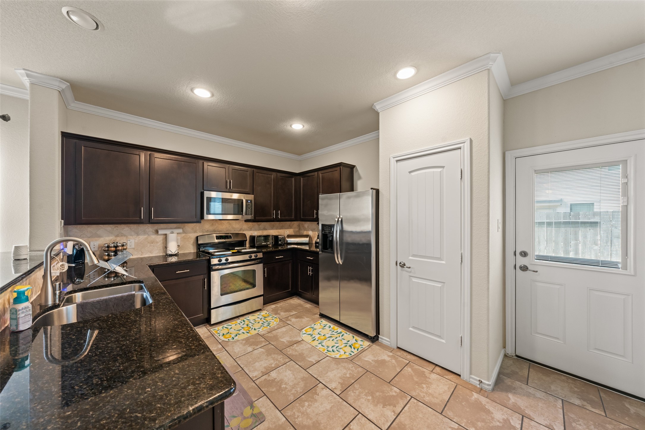8903 River Dale Canyon Lane Property Photo 6