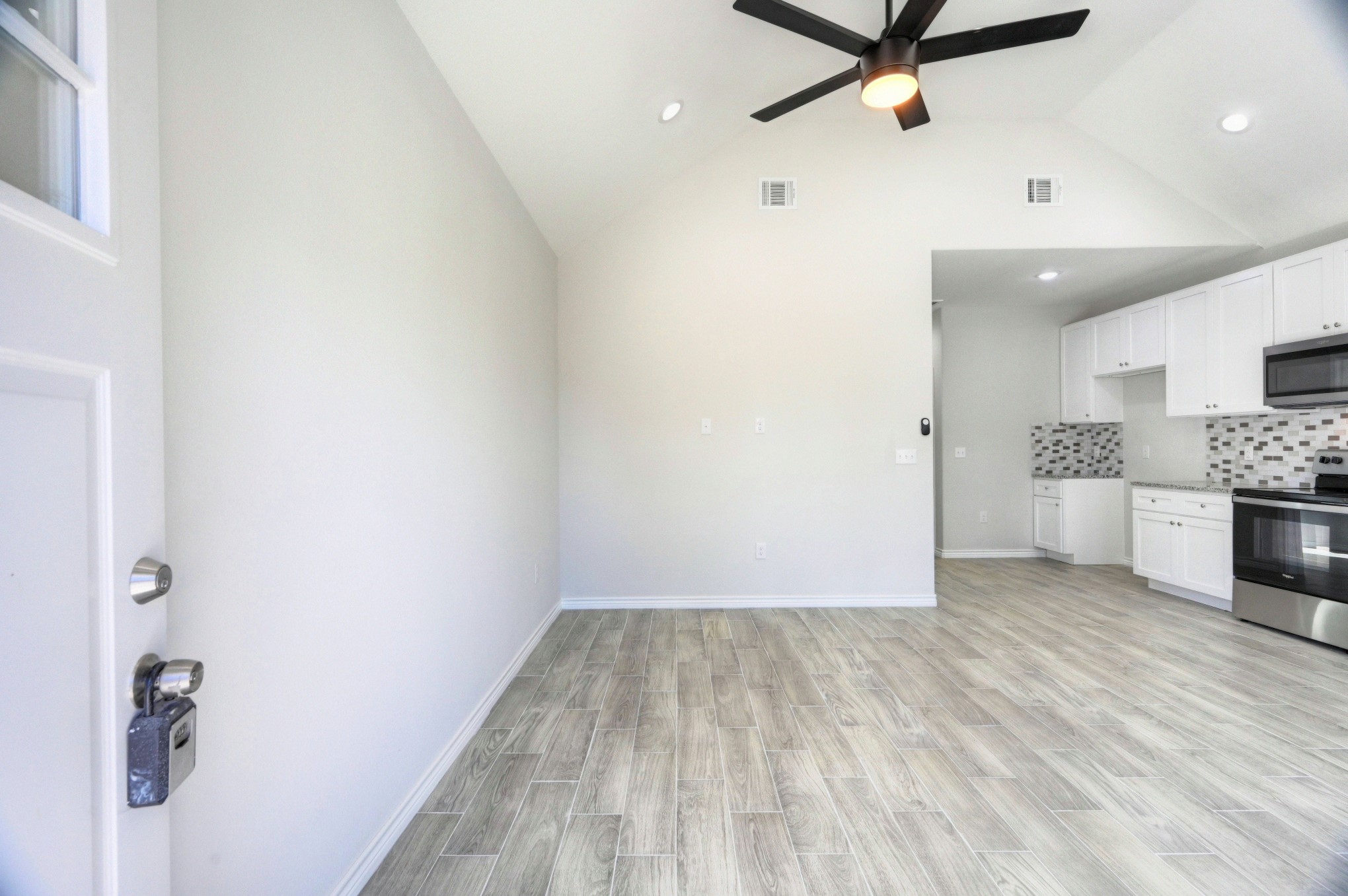 10085 Calendar Street Property Photo 3
