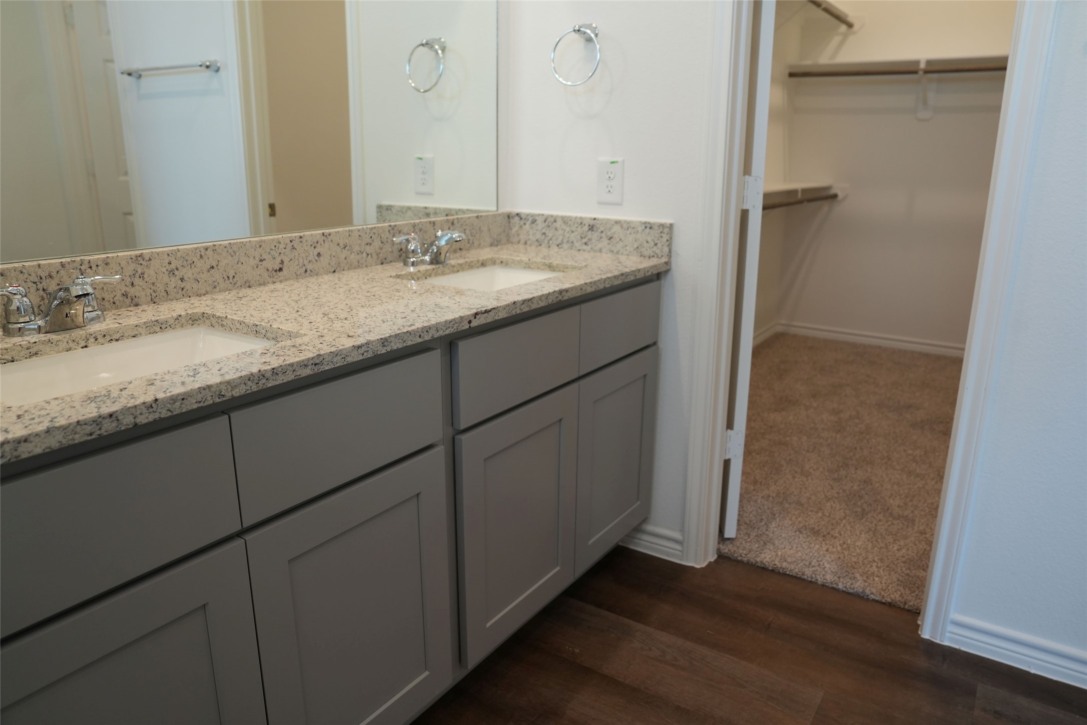408 Cedar Chase Court Property Photo 11