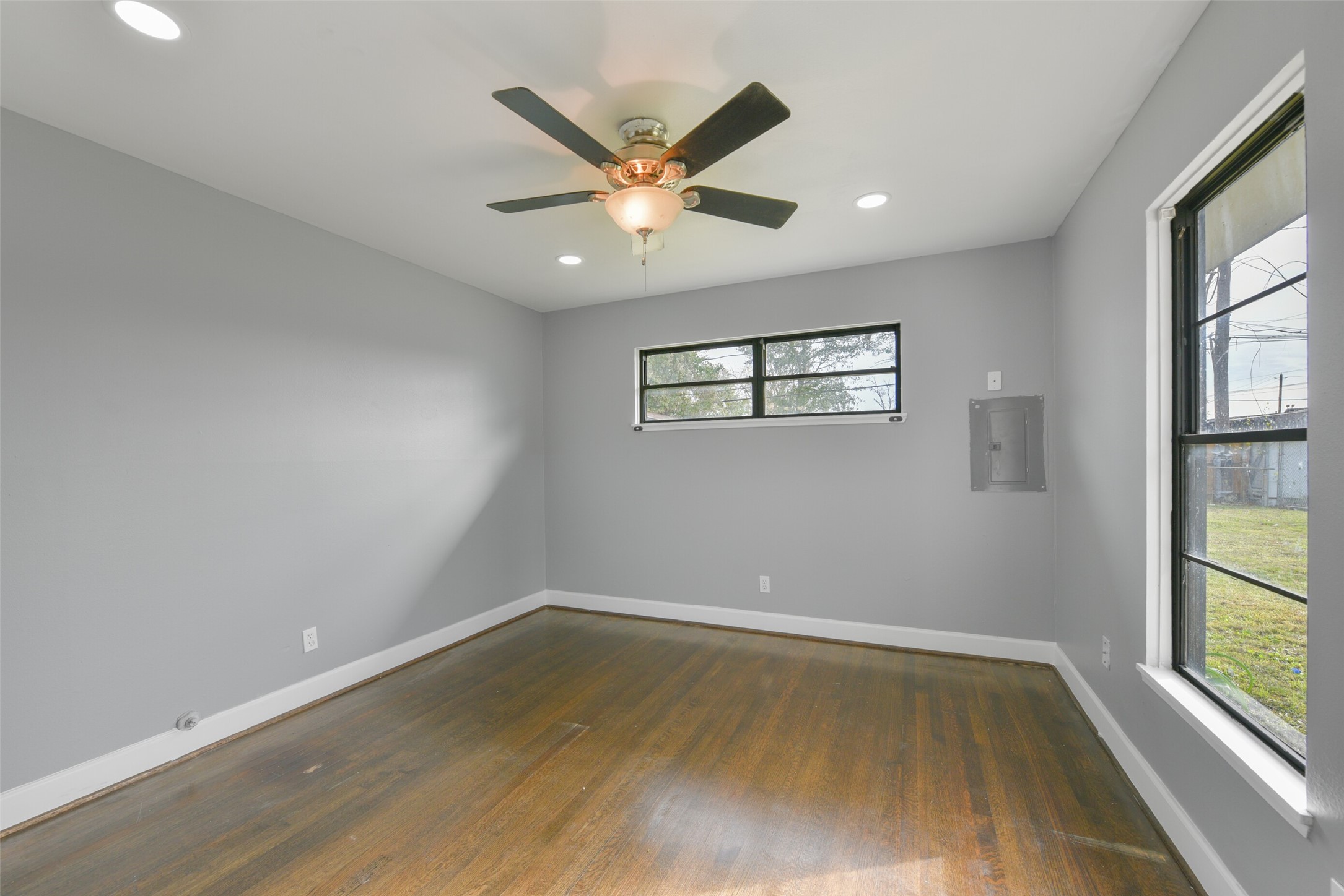 1913 Scarborough Lane Property Photo 11