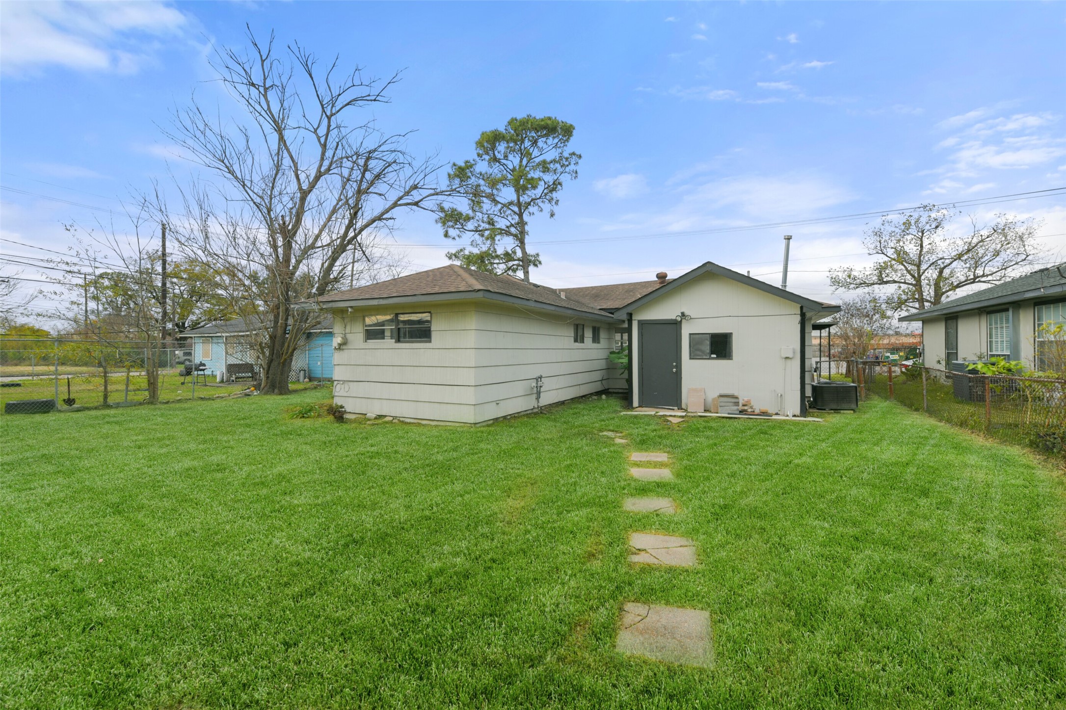 1913 Scarborough Lane Property Photo 22