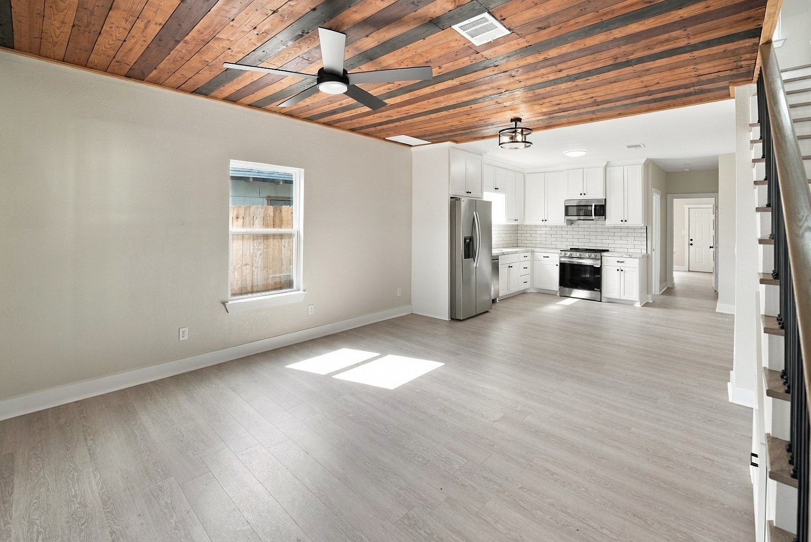 1720 Pasadena Street A Property Photo 10