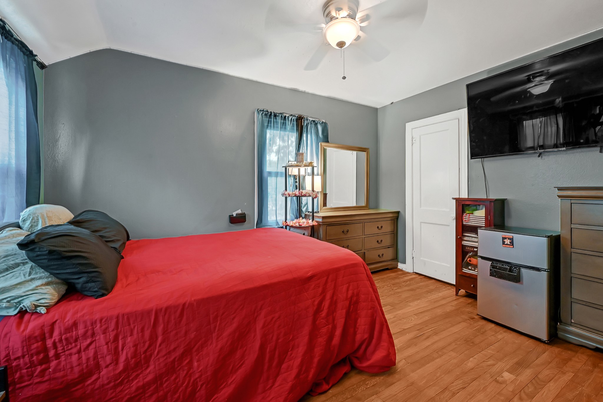 5642 Craig Street Property Photo 10