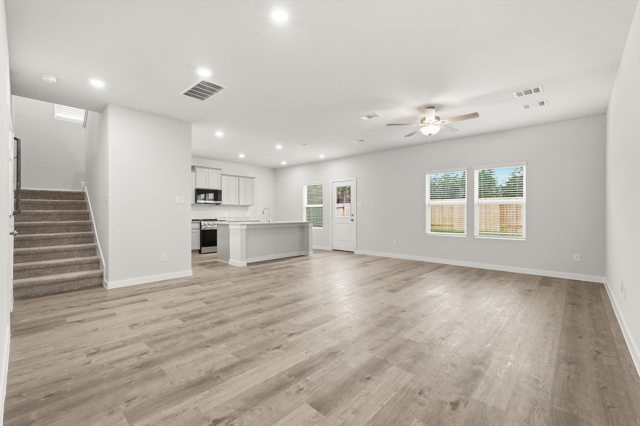4619 Pleasant Peony Way Property Photo 3