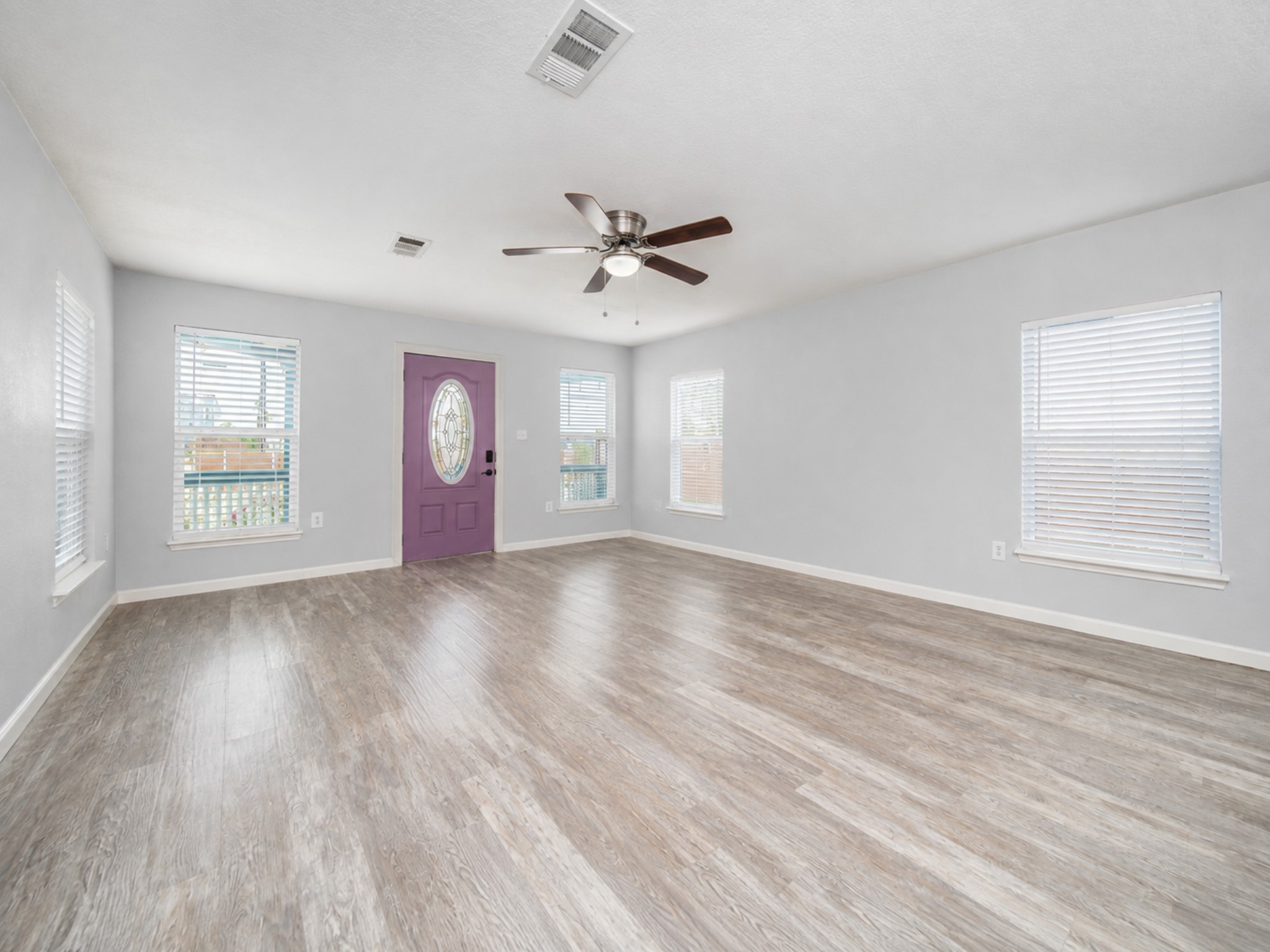 6317 Heards Lane Property Photo 6