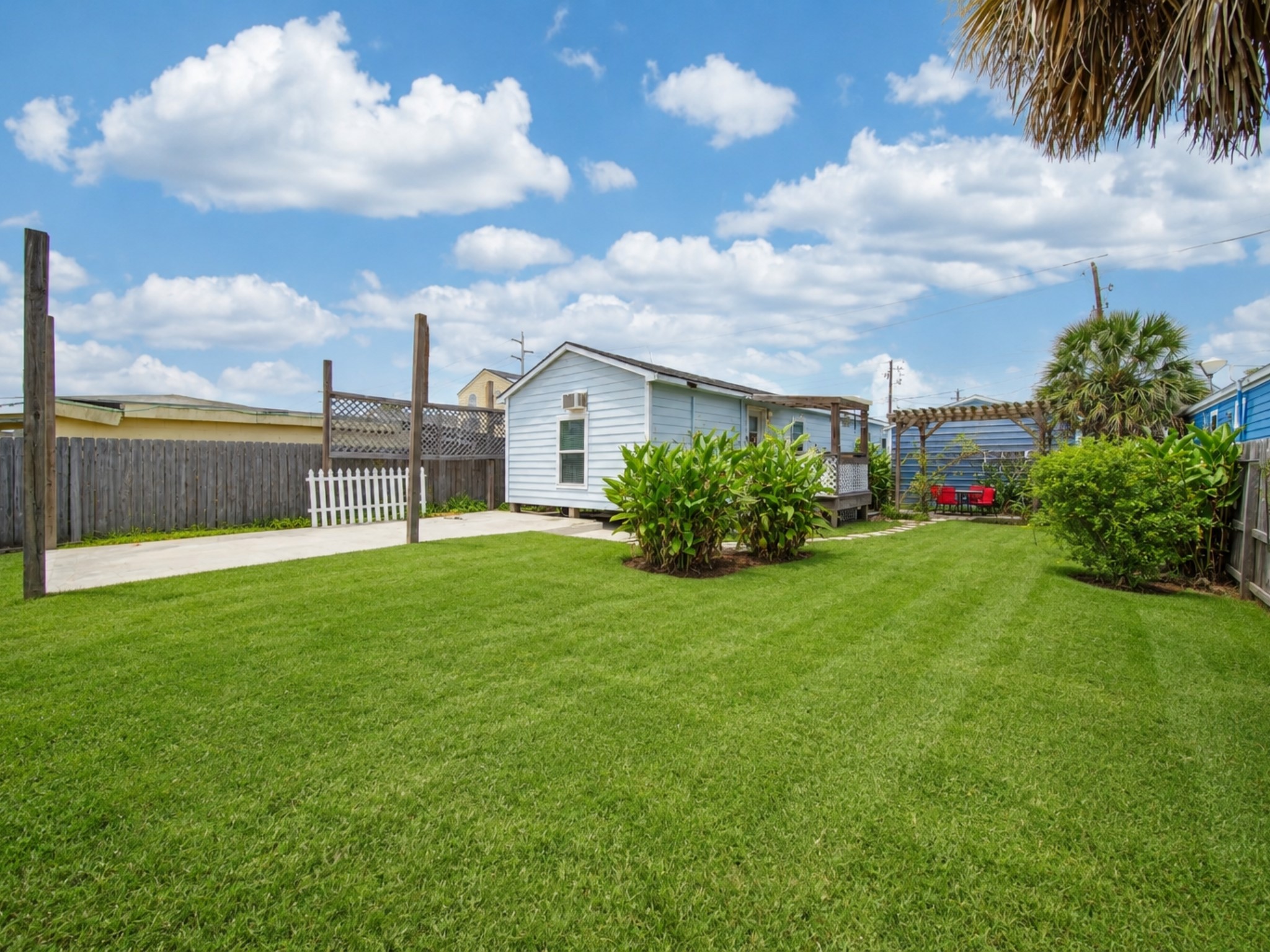 6317 Heards Lane Property Photo 18