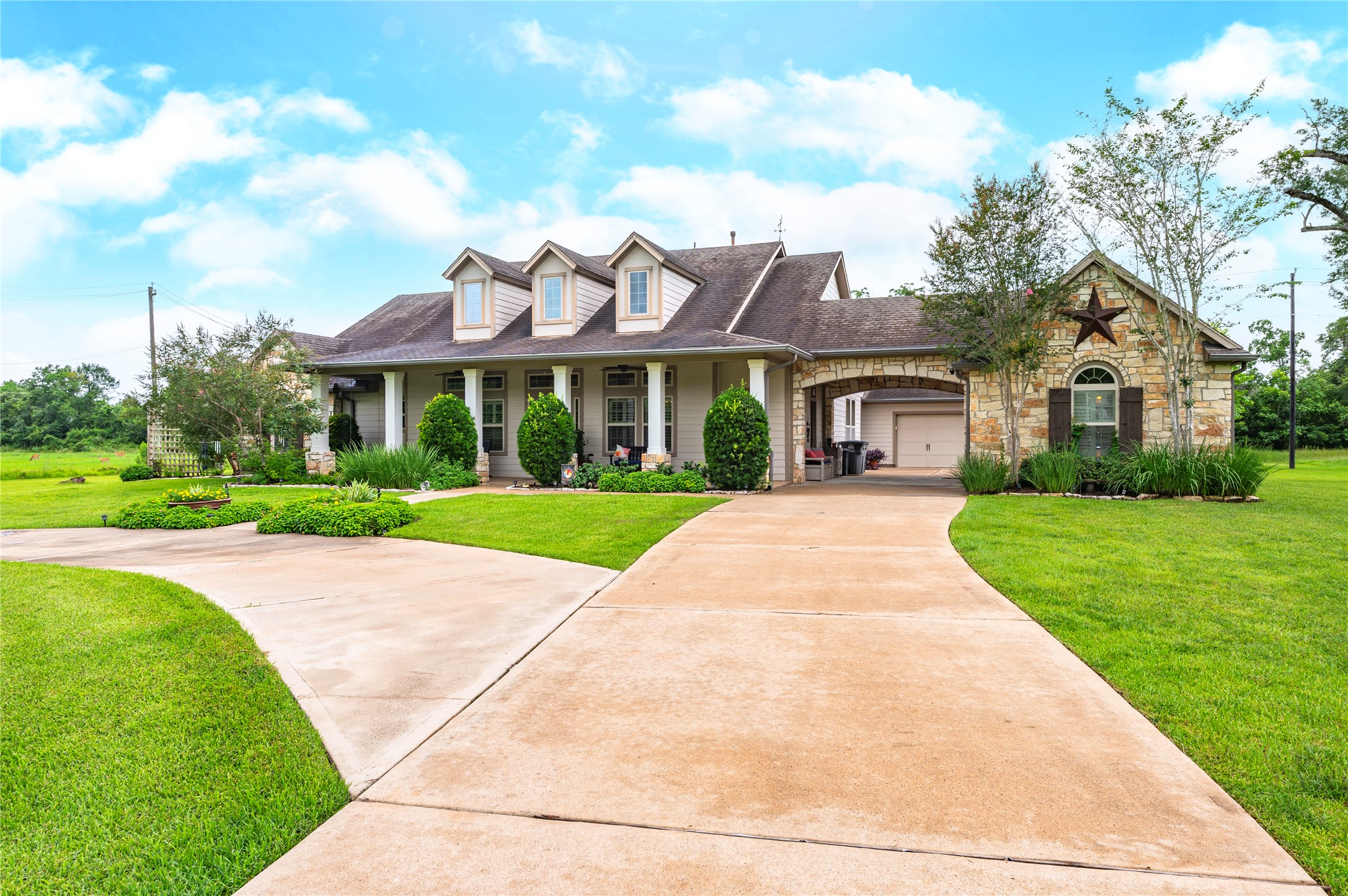 17126 Hamill Drive Property Photo 1