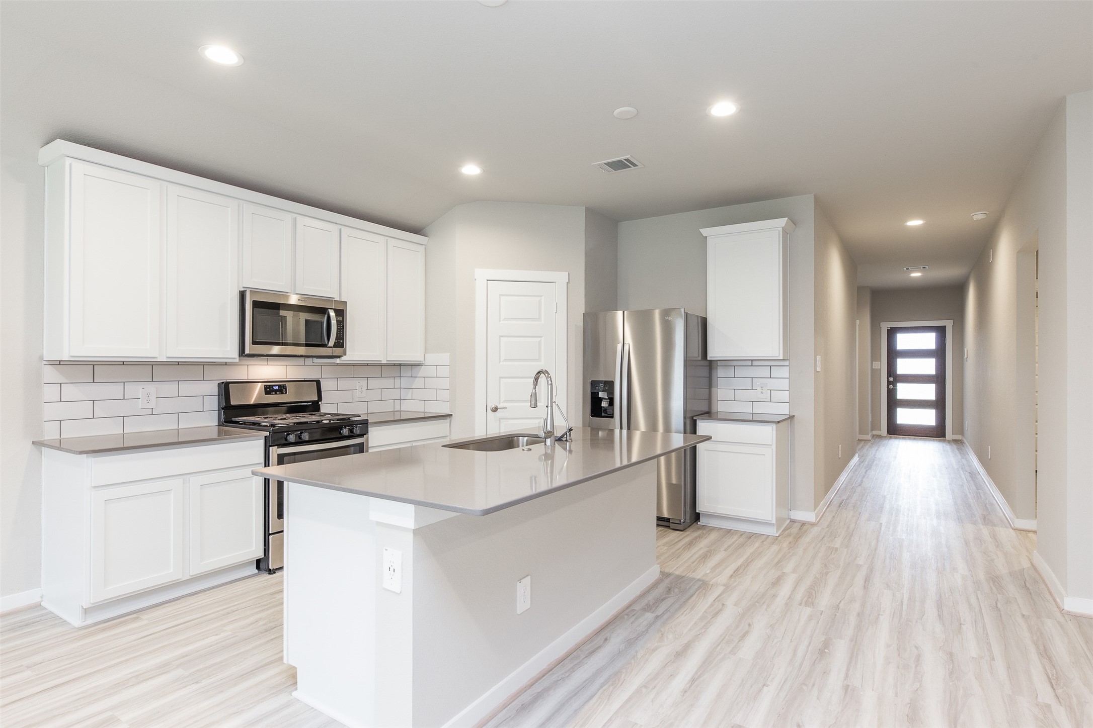 19002 Derrington Manor Lane Property Photo 8