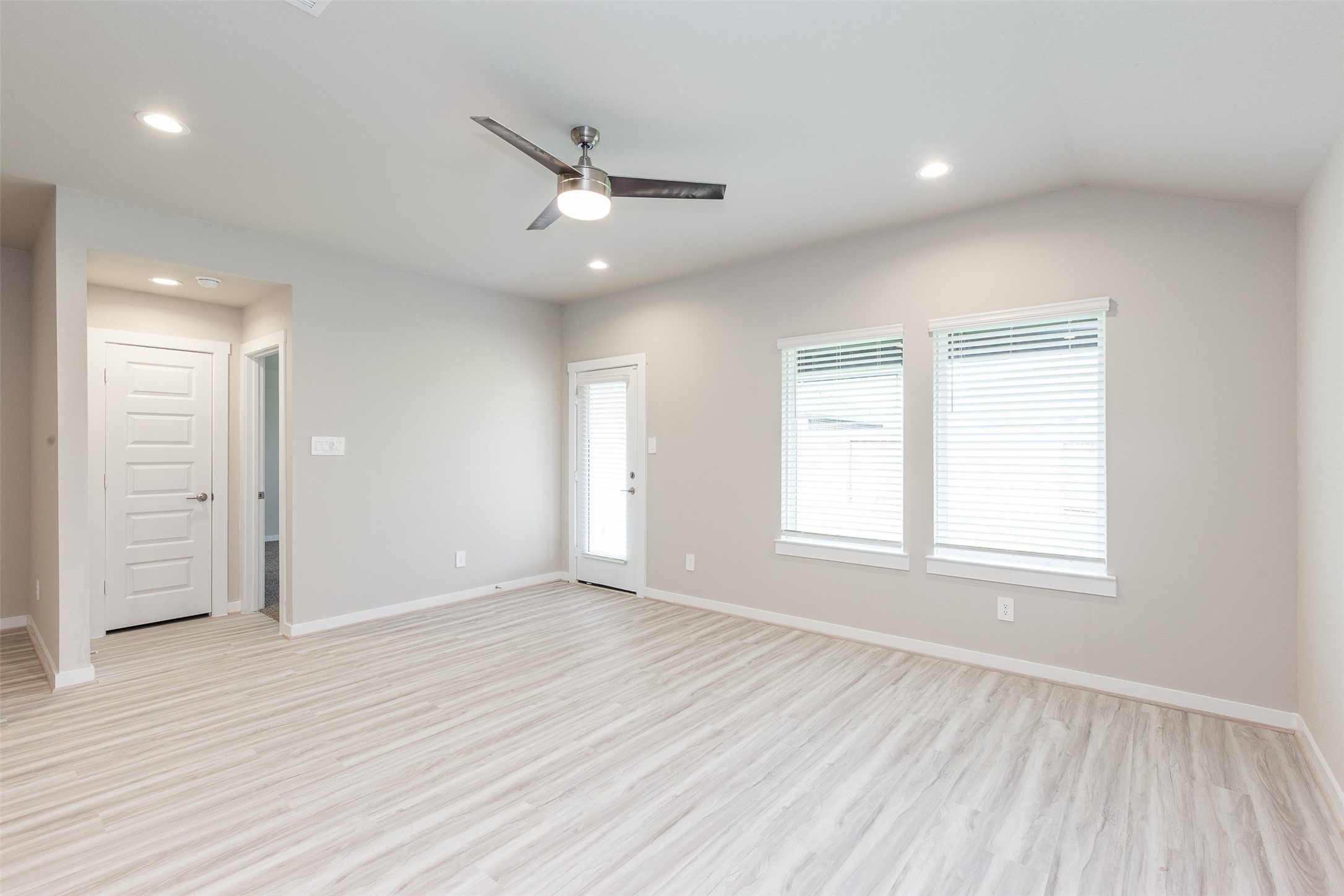 19002 Derrington Manor Lane Property Photo 10