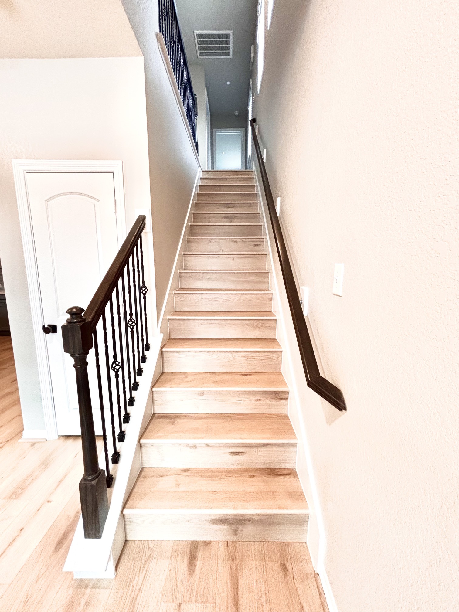 2830 Scanlan Meadow Property Photo 8