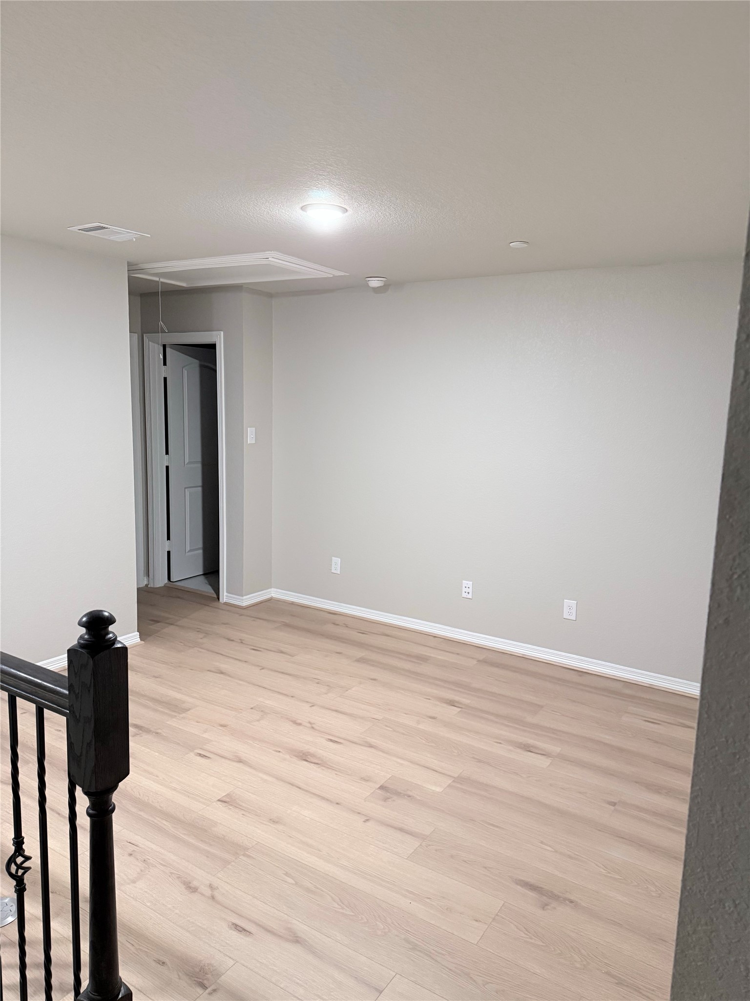 2830 Scanlan Meadow Property Photo 11