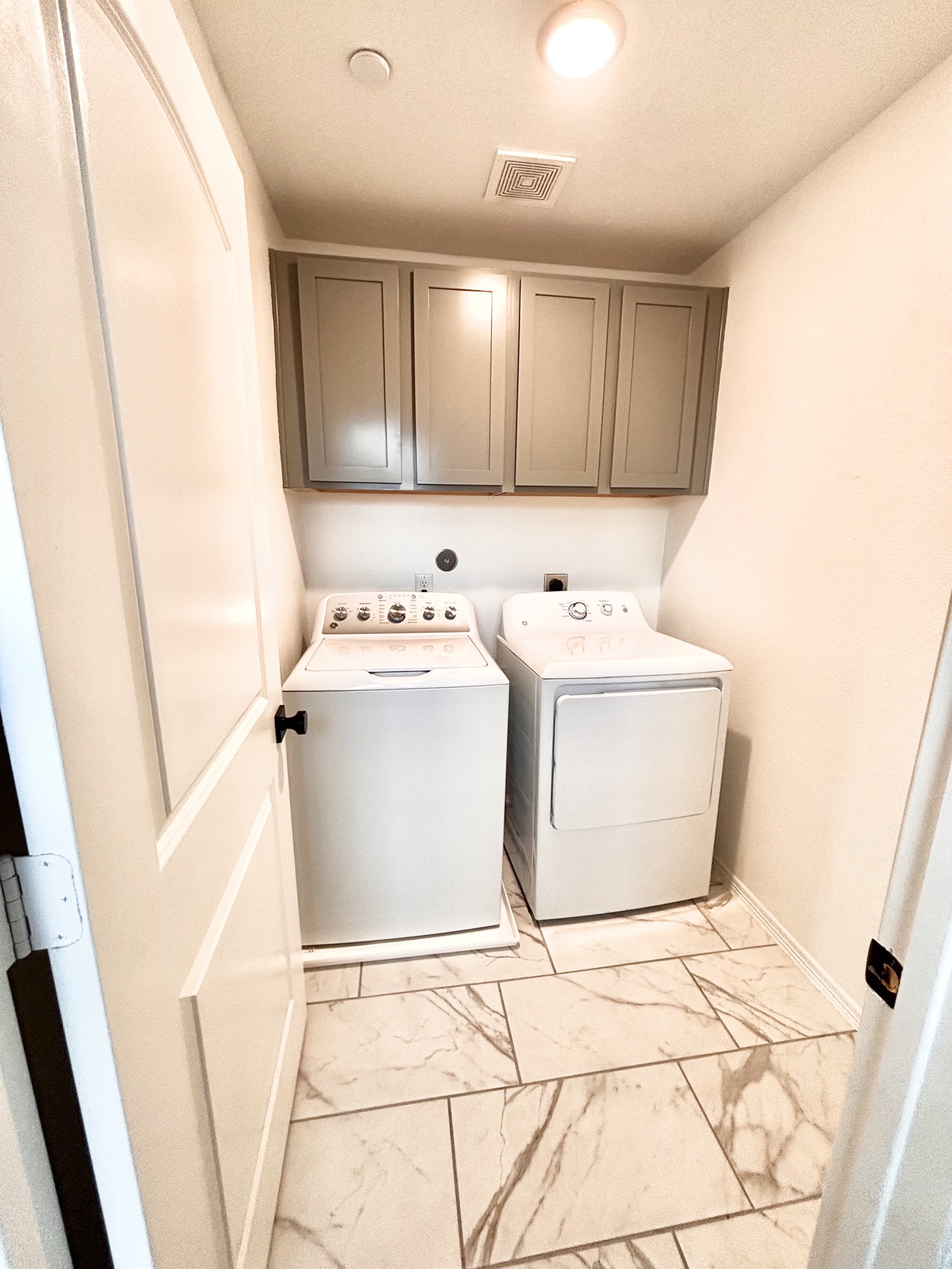 2830 Scanlan Meadow Property Photo 17