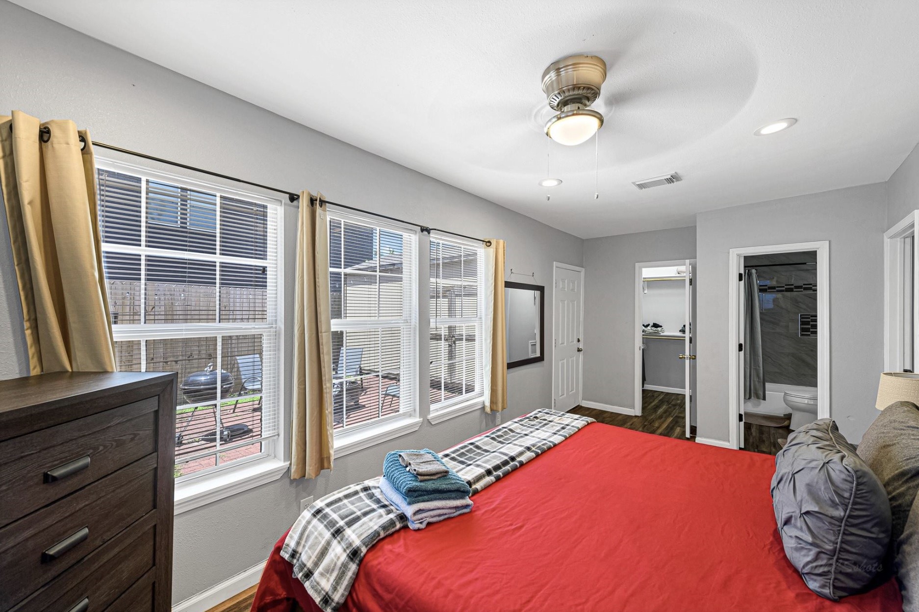 4206 A&b Walker Street Property Photo 22