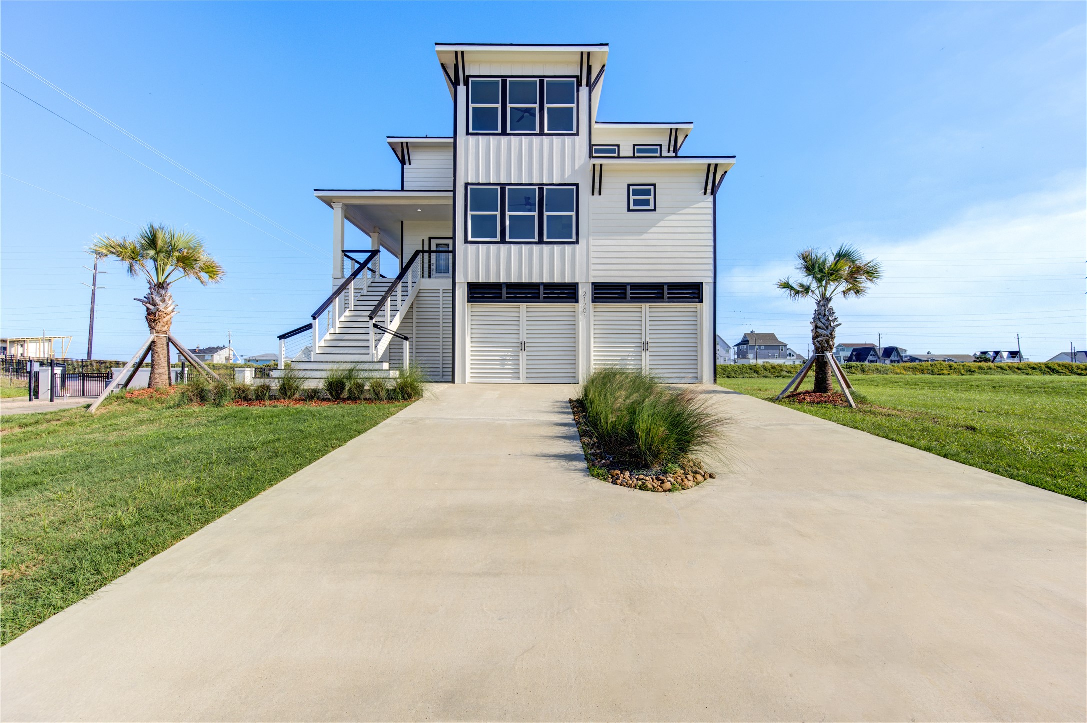 21201 Scissor Tail Lane Property Photo 1