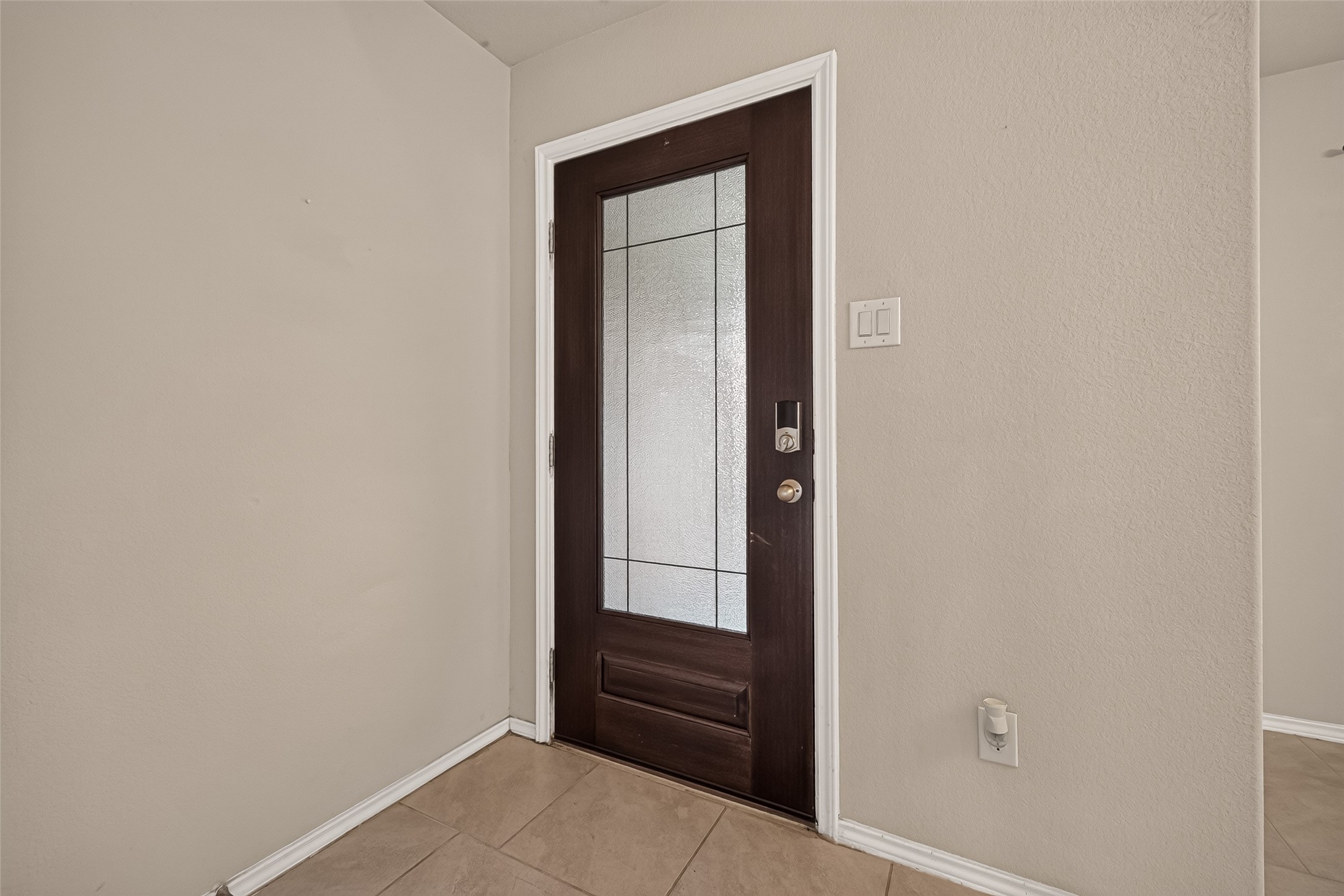 22043 Mission Canyon Lane Property Photo 6