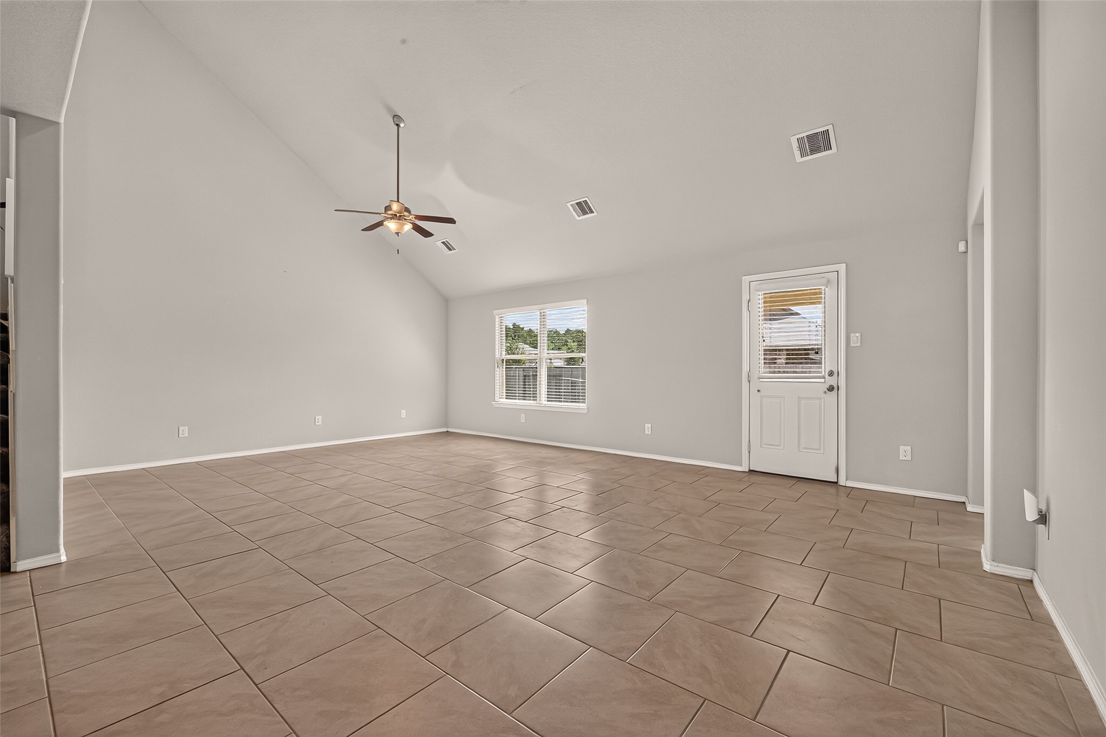 22043 Mission Canyon Lane Property Photo 11