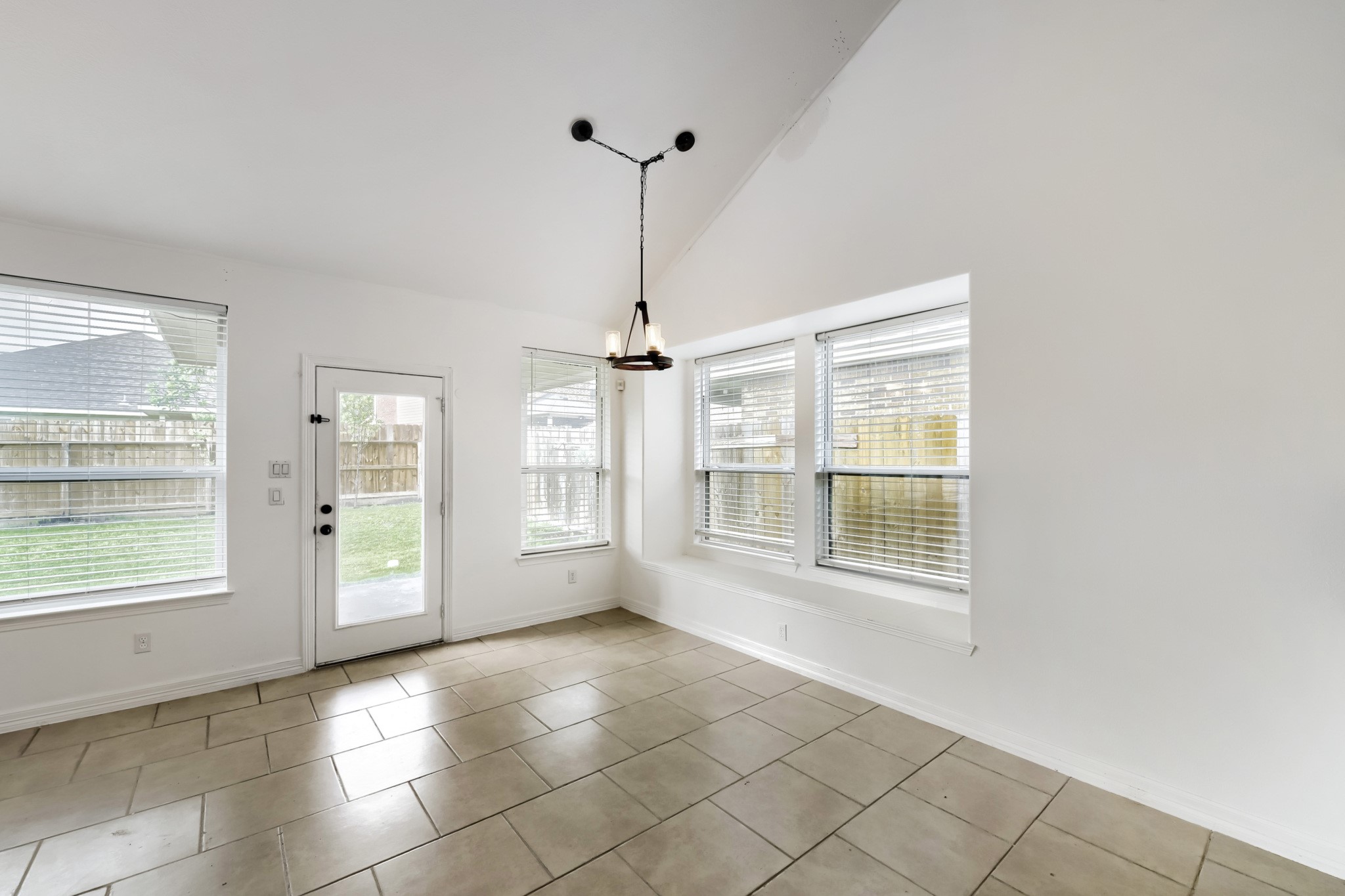 8410 Misty Mountain Trail Lane Property Photo 3