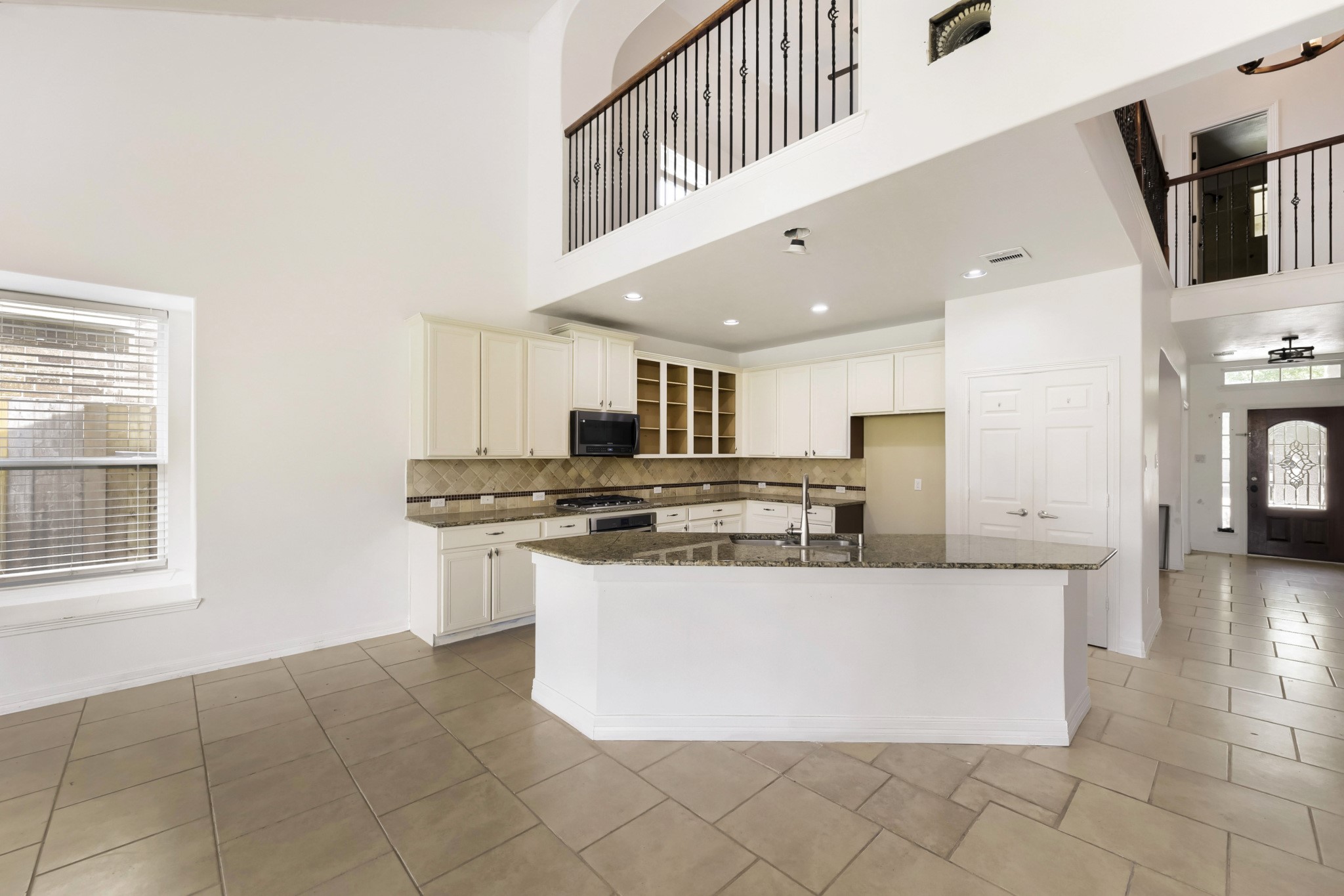 8410 Misty Mountain Trail Lane Property Photo 9