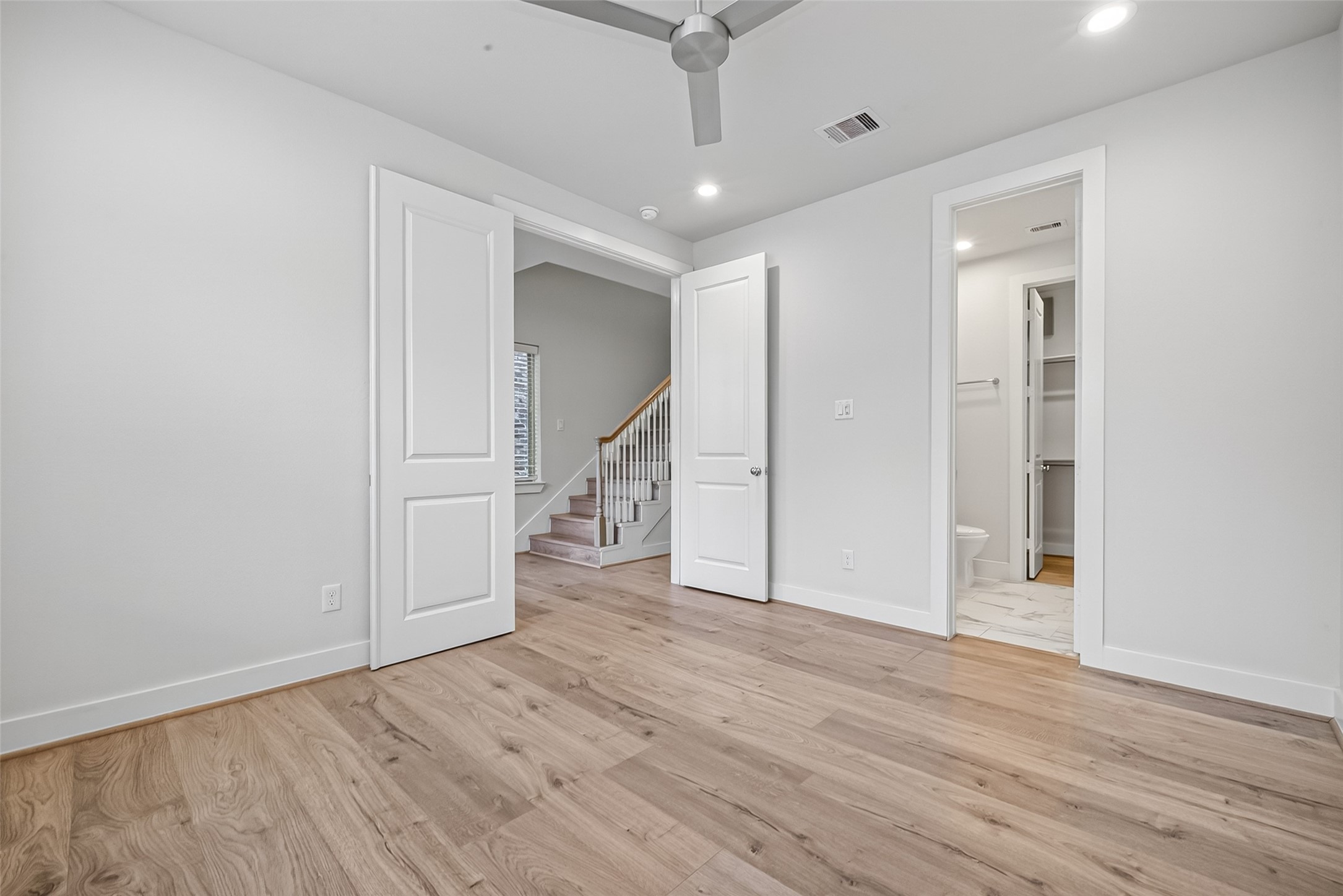 5209 Allen Street L Property Photo 9