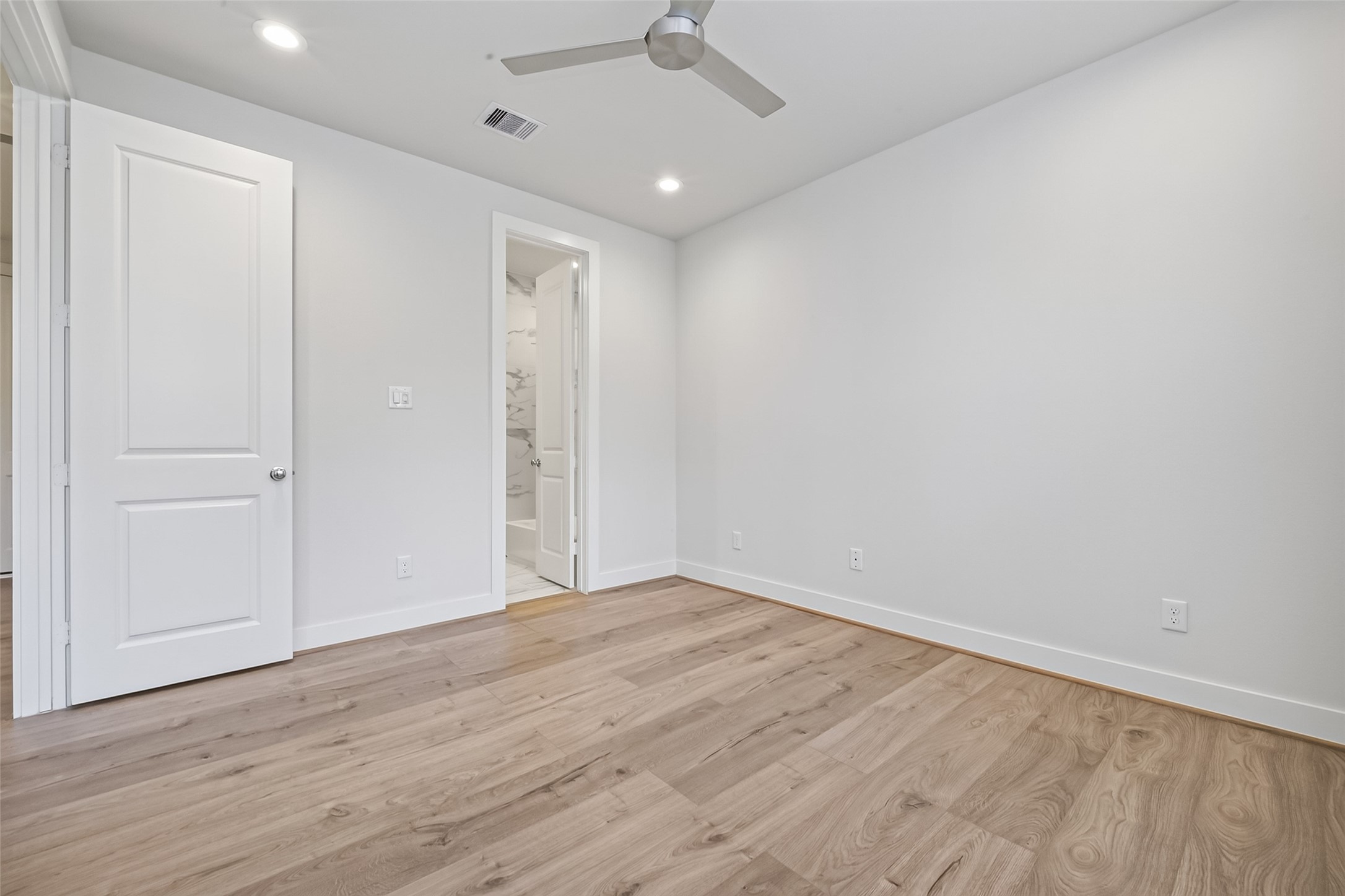 5209 Allen Street L Property Photo 11
