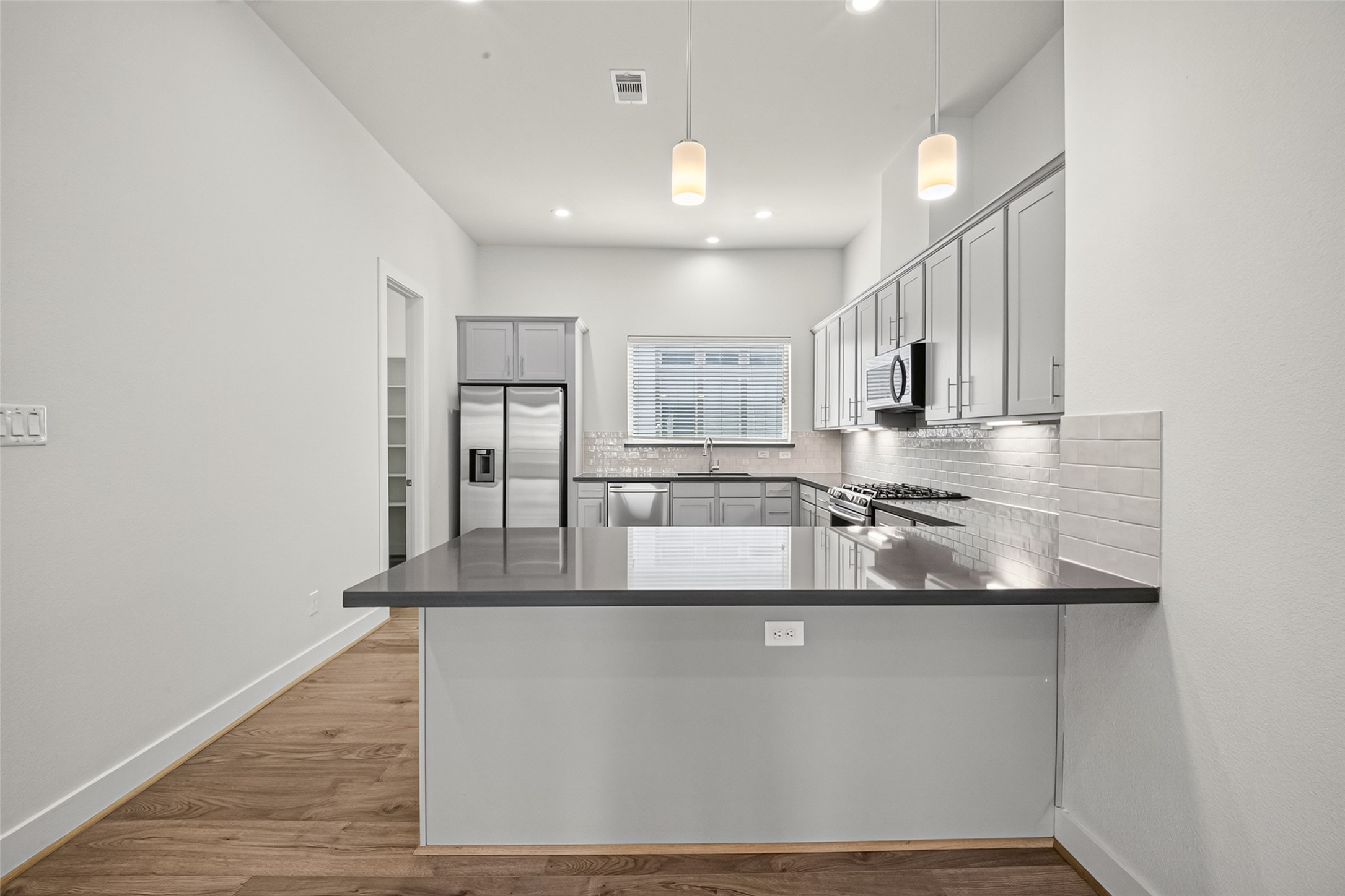 5209 Allen Street L Property Photo 24