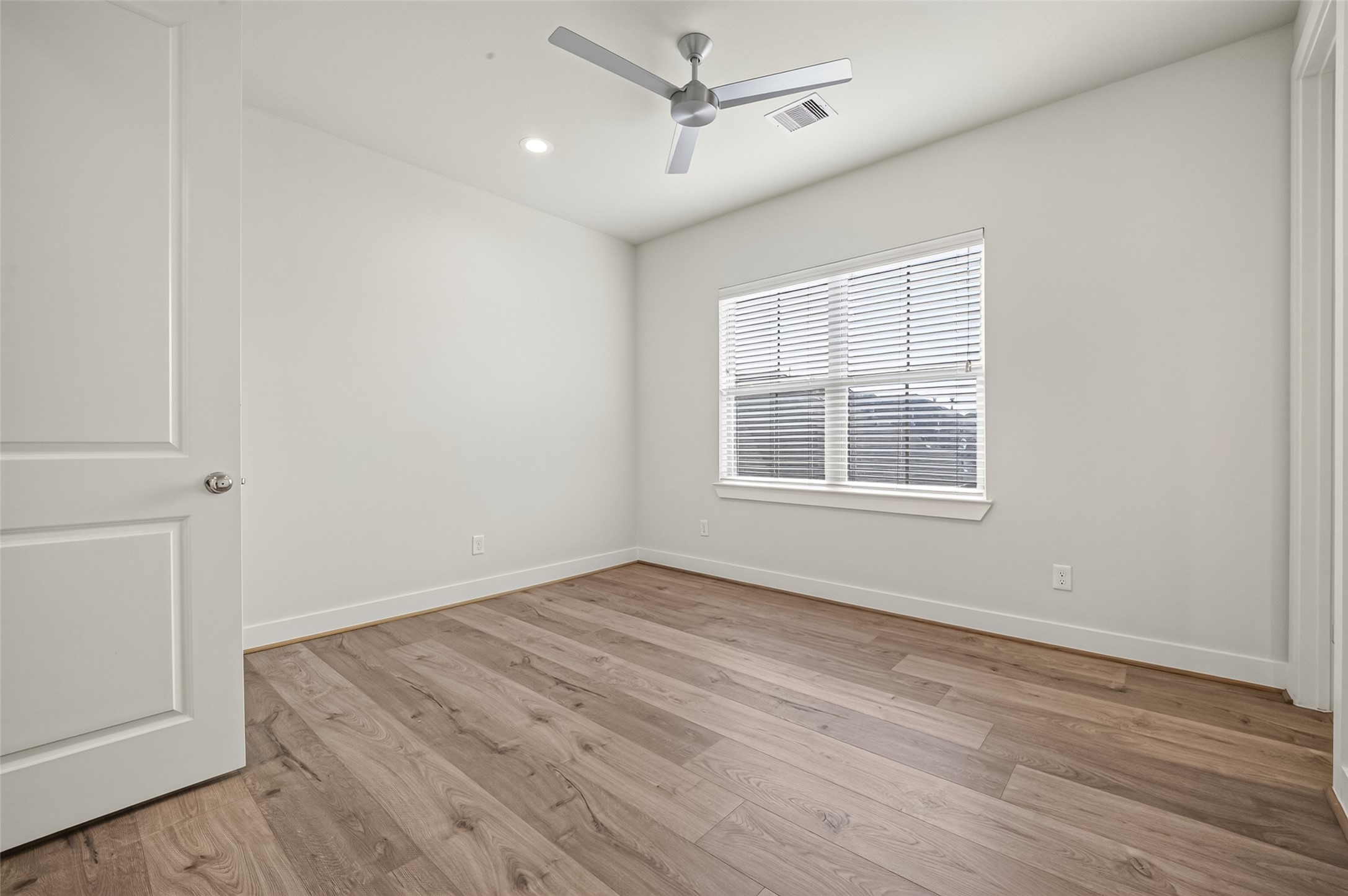 5209 Allen Street L Property Photo 31
