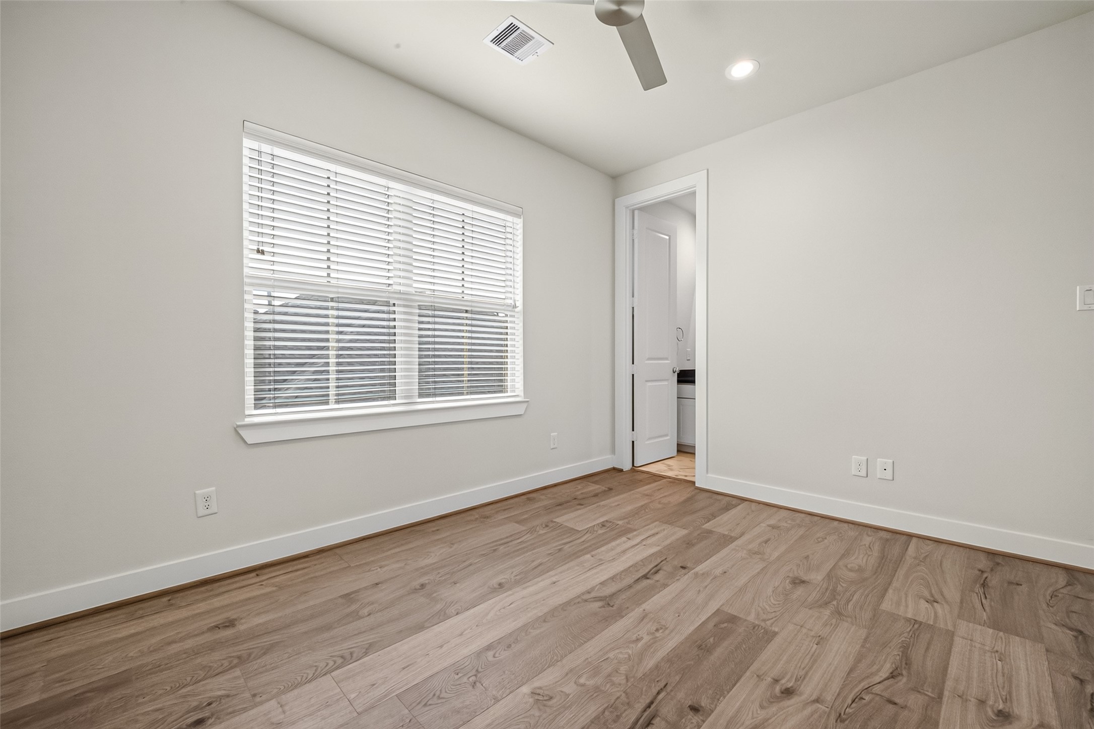 5209 Allen Street L Property Photo 34
