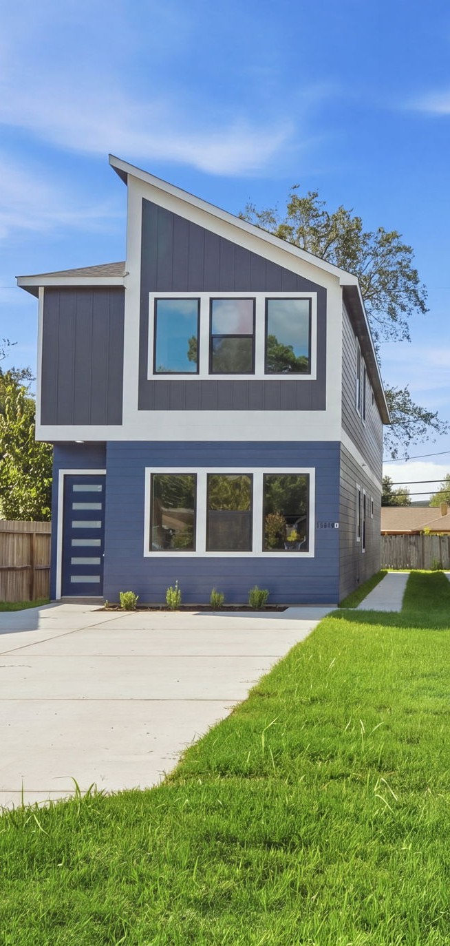 11019 Melba Lane A/B Property Photo 1