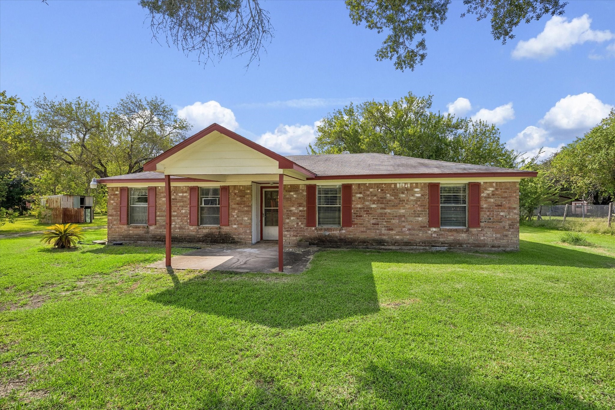 18111 Roy Long Road Property Photo 3