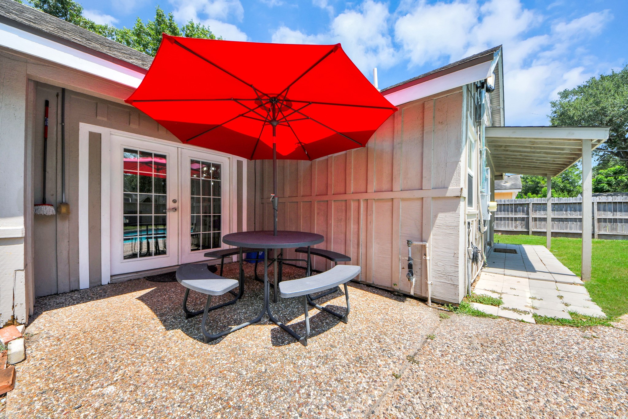 5139 Beechnut Street Property Photo 38