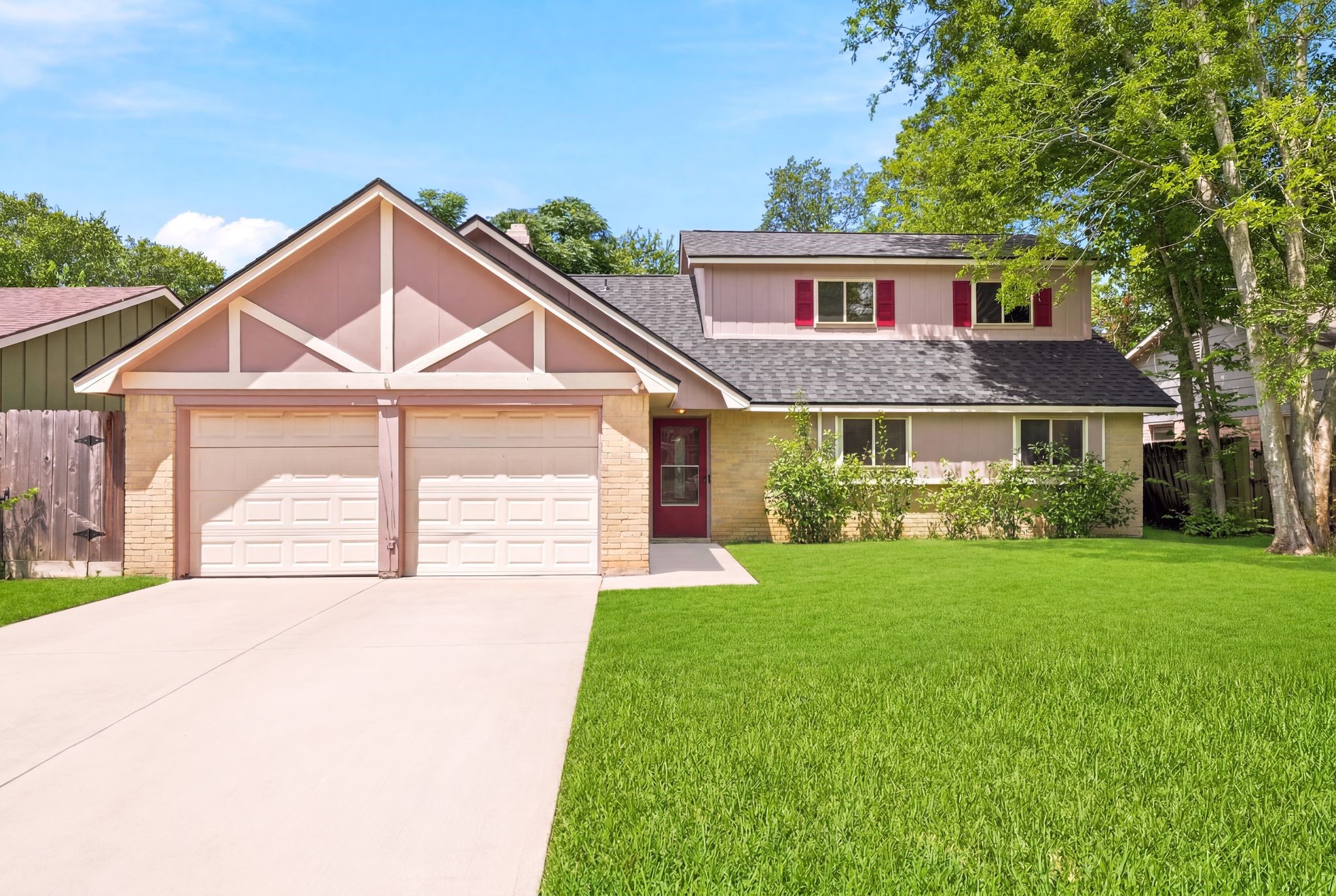 23303 Berry Pine Drive Property Photo 1