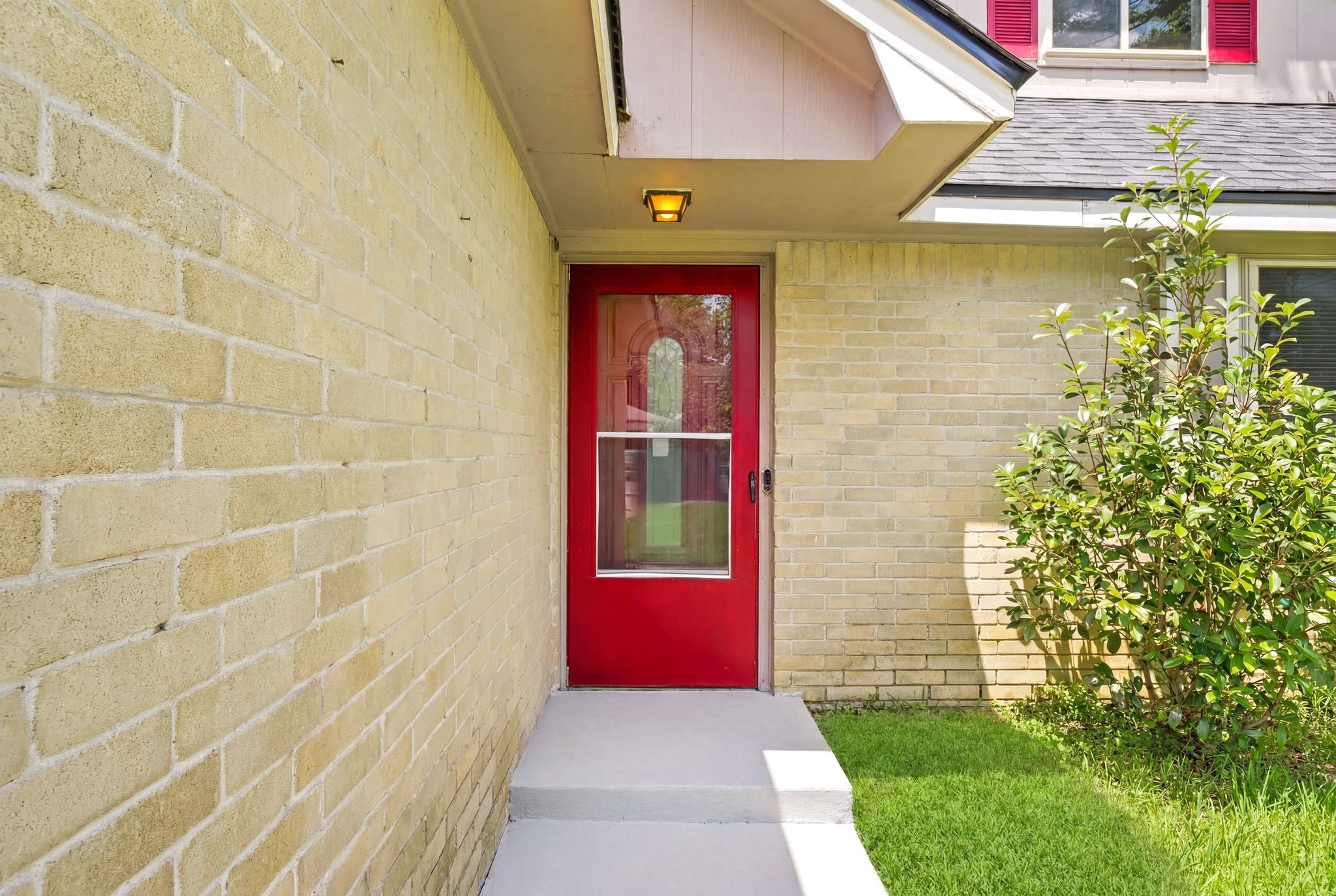 23303 Berry Pine Drive Property Photo 6