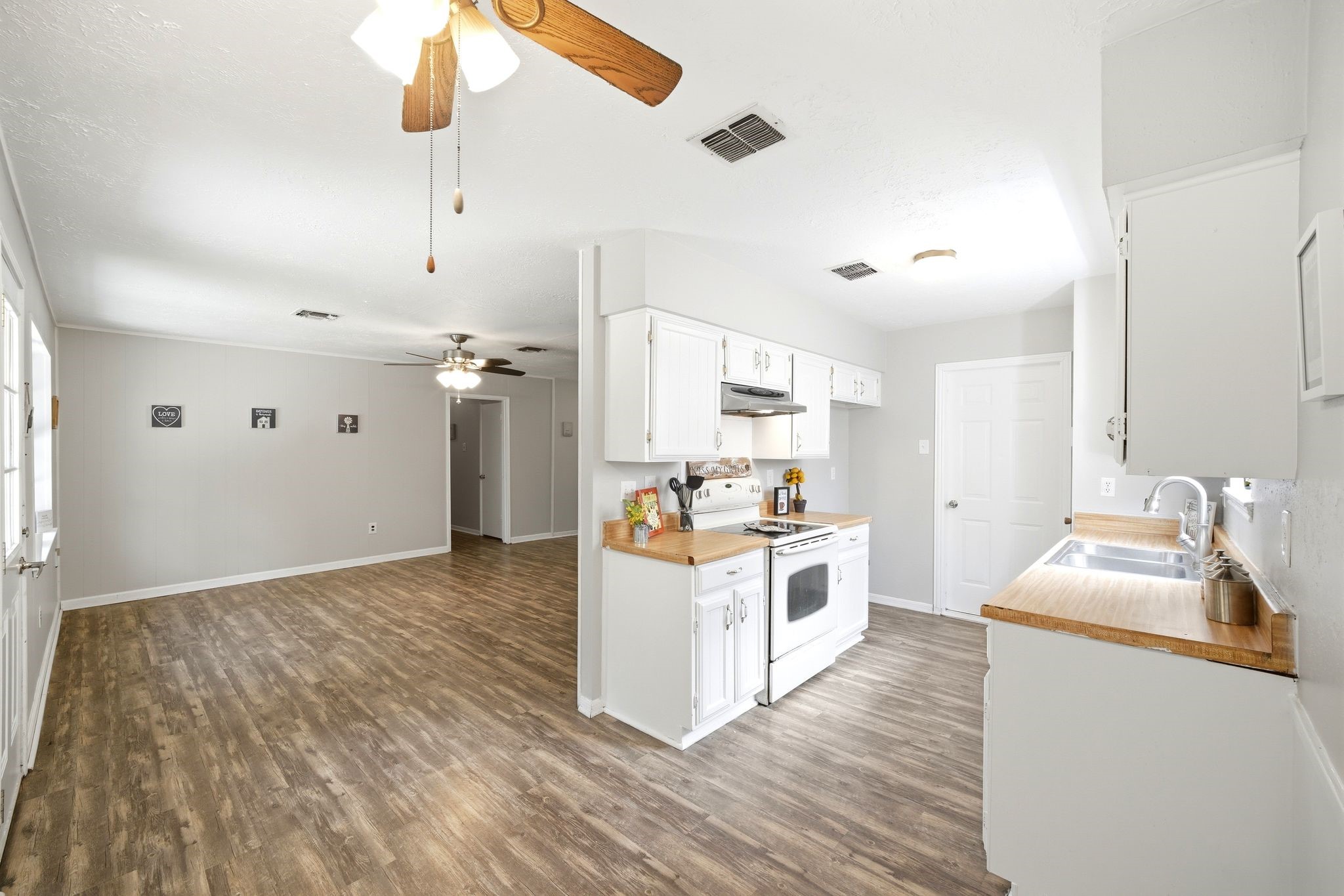 23303 Berry Pine Drive Property Photo 15
