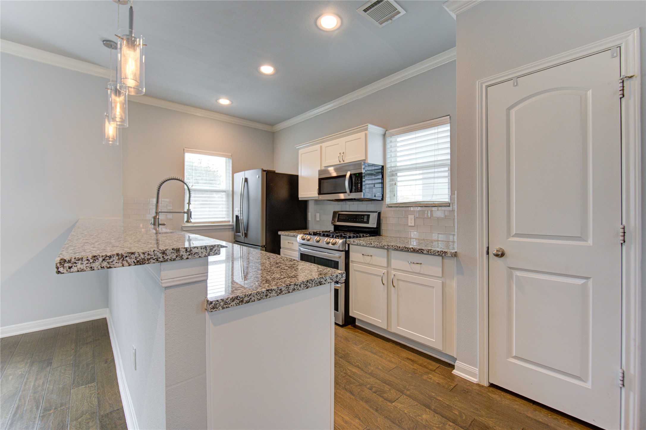 1115 Bunton Street Property Photo 4