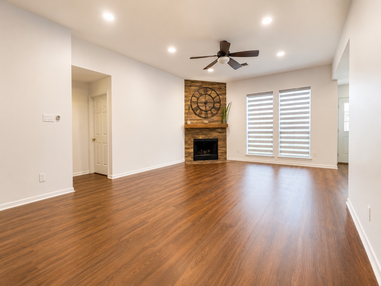 6411 Spring Creek Property Photo 2