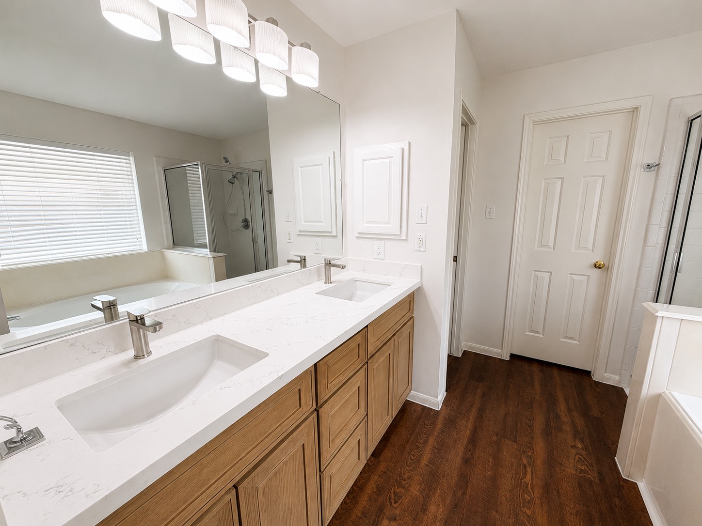 6411 Spring Creek Property Photo 4