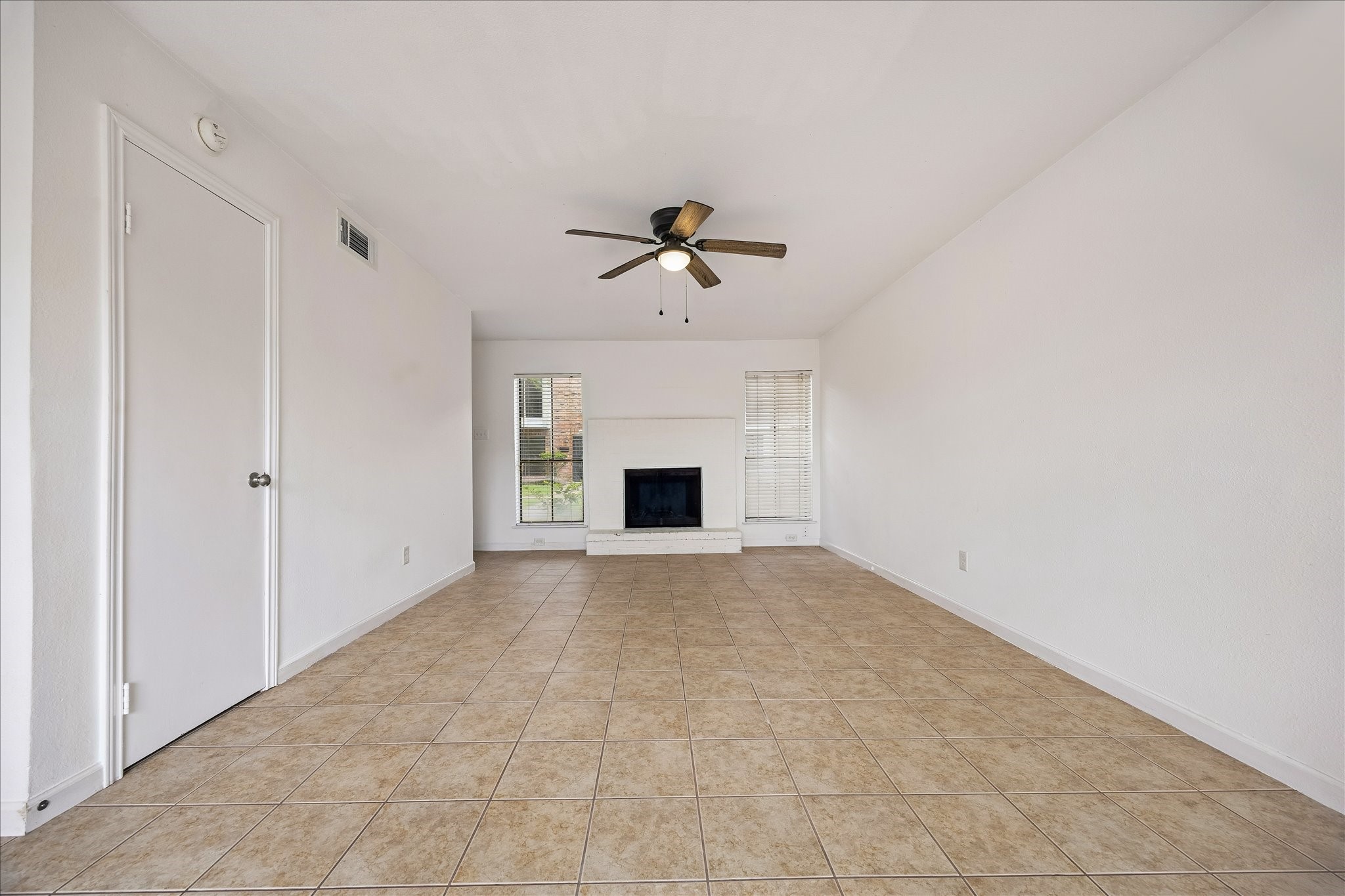 6645 Wanda Lane Property Photo 3