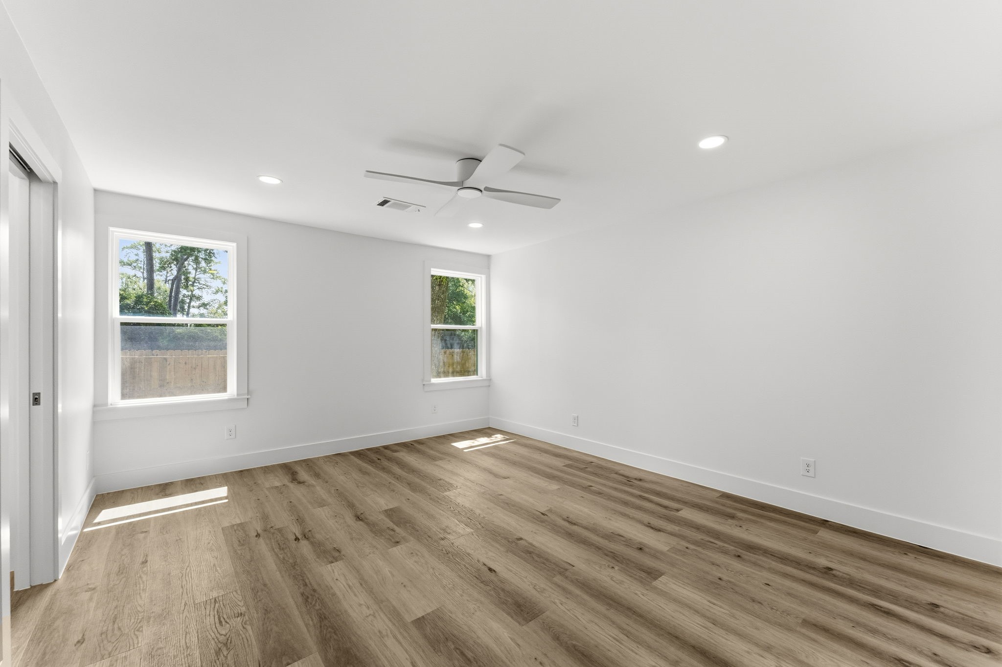 76 Woodhaven Wood Drive Property Photo 24