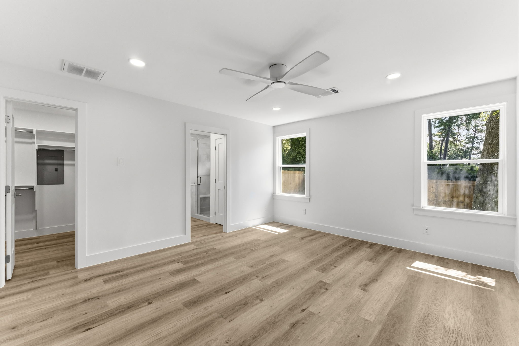 76 Woodhaven Wood Drive Property Photo 26