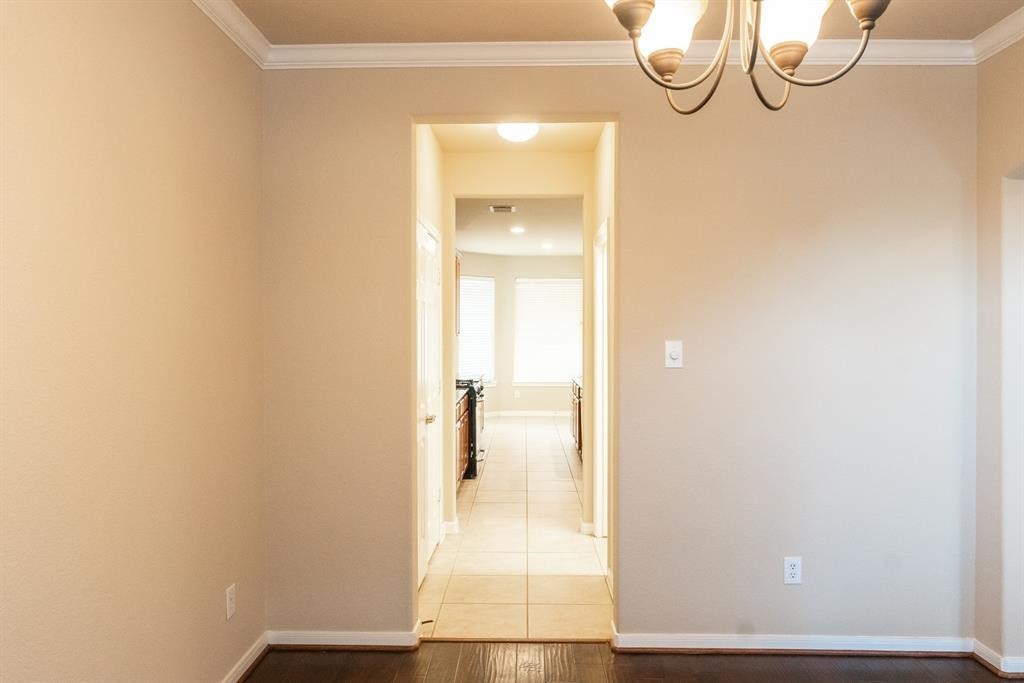 24611 Hampton Lakes Drive Property Photo 7