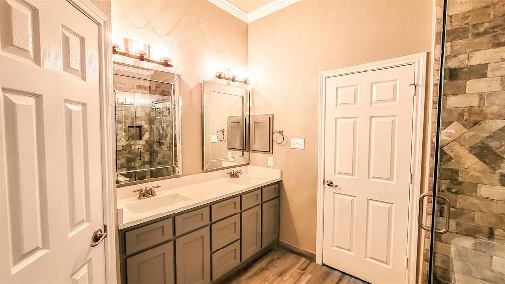 24611 Hampton Lakes Drive Property Photo 14