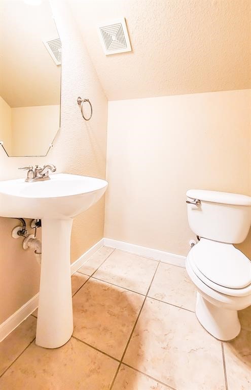 24611 Hampton Lakes Drive Property Photo 17