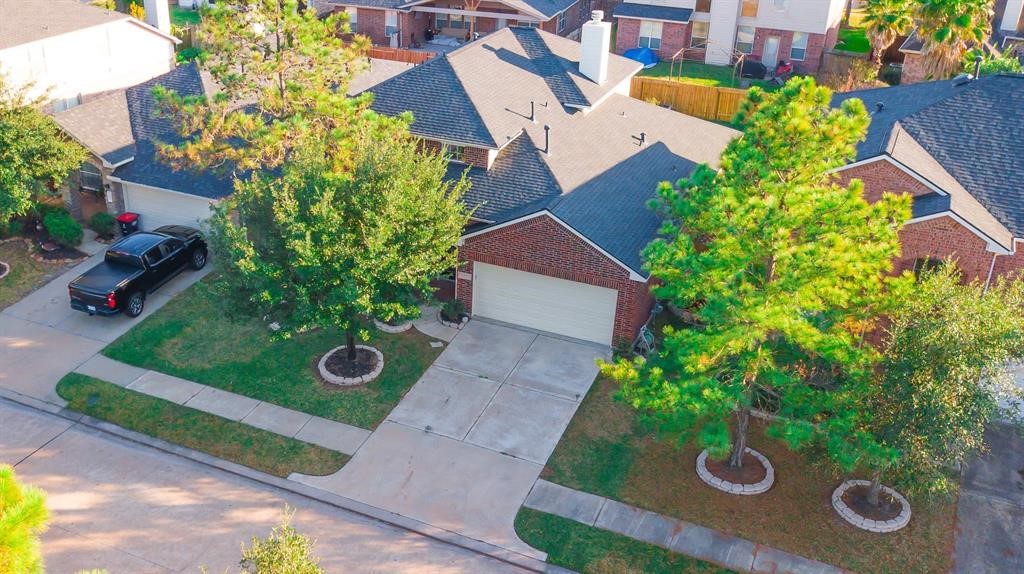 24611 Hampton Lakes Drive Property Photo 32