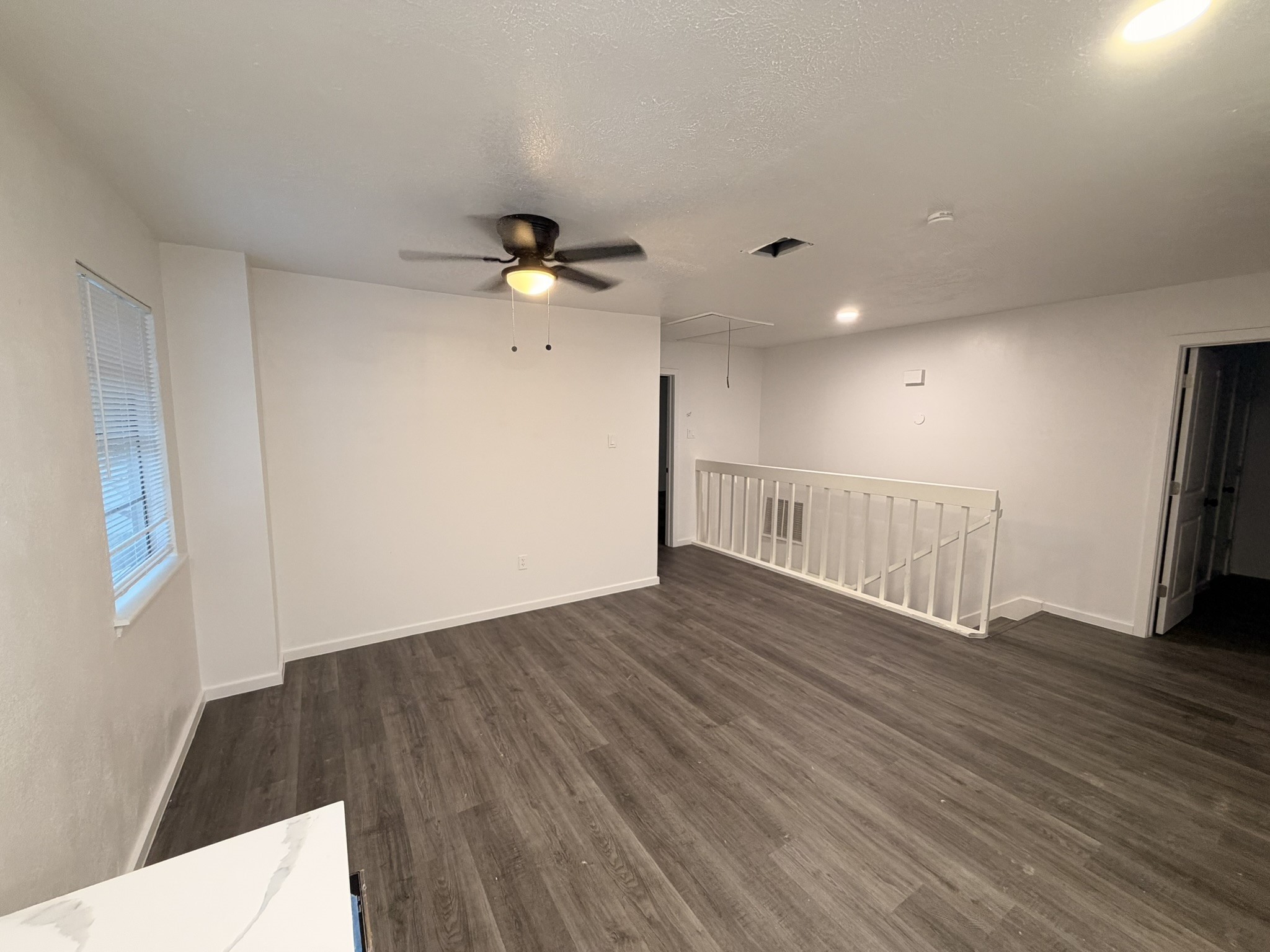 916 Brook Forest Drive B Property Photo 8