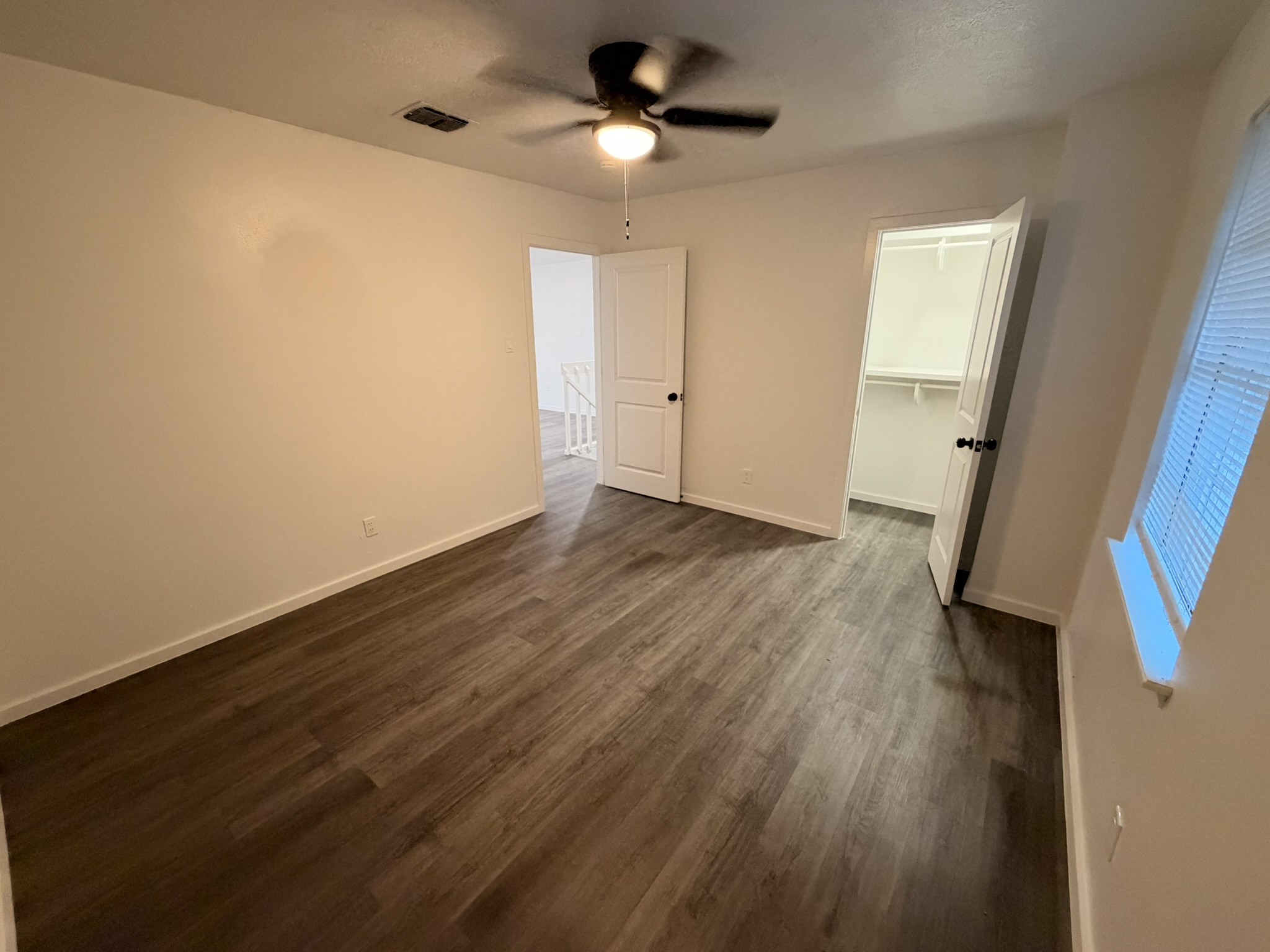 916 Brook Forest Drive B Property Photo 16